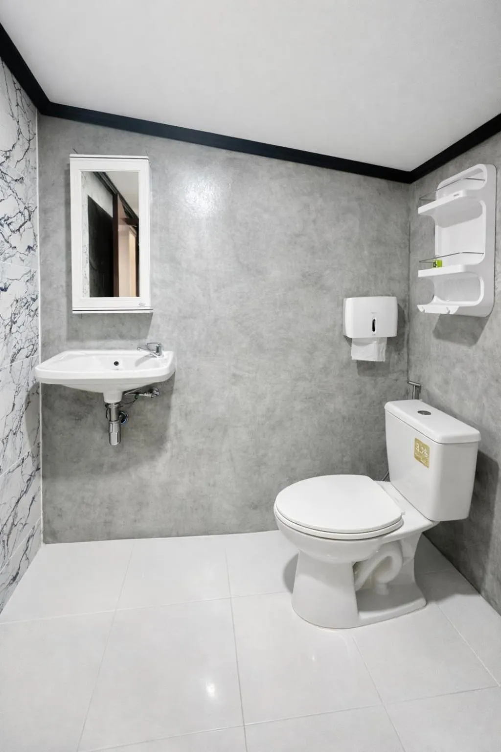 Toilet in Lanta L.D. Beach Bungalow