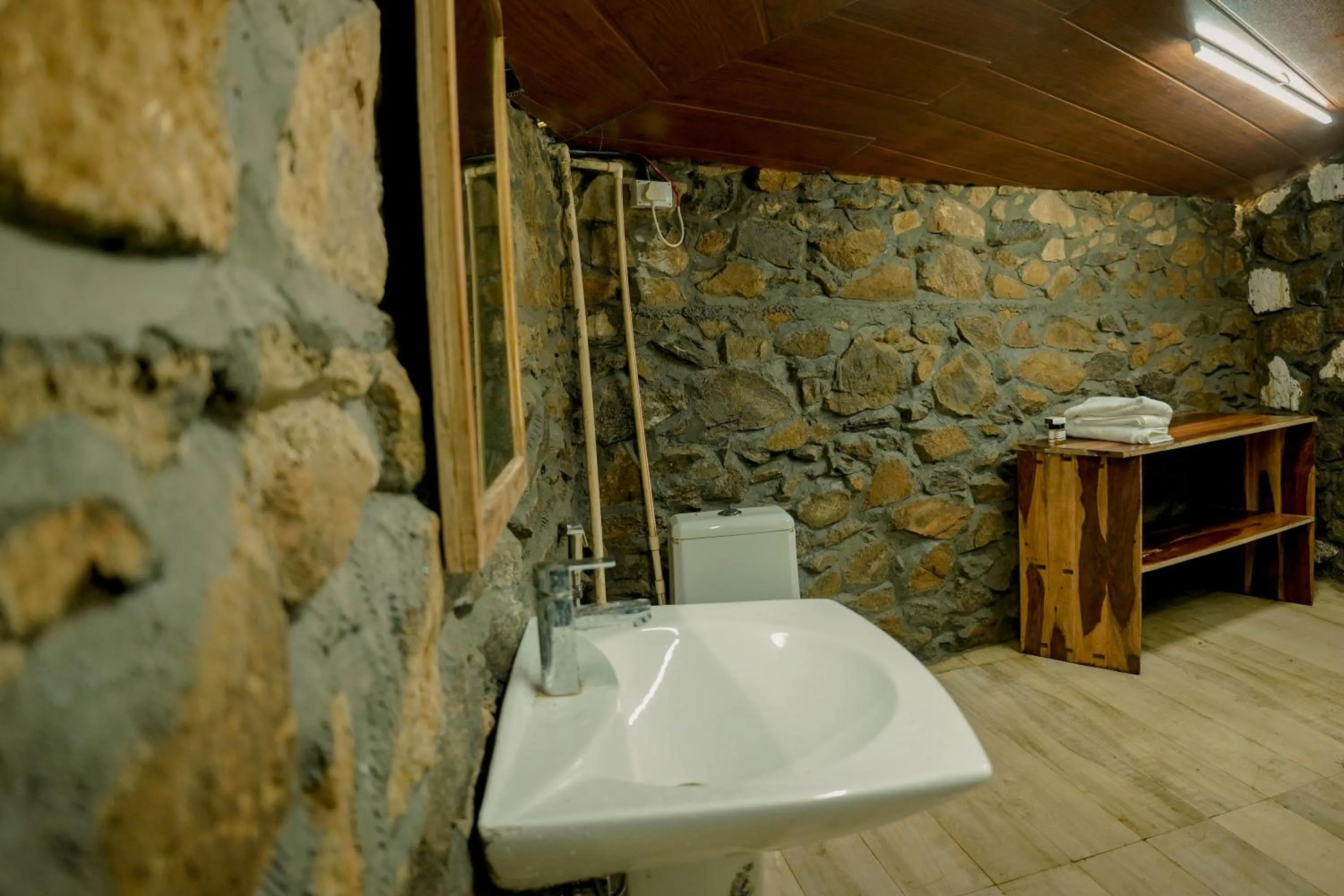 Hotel Toppers Corner