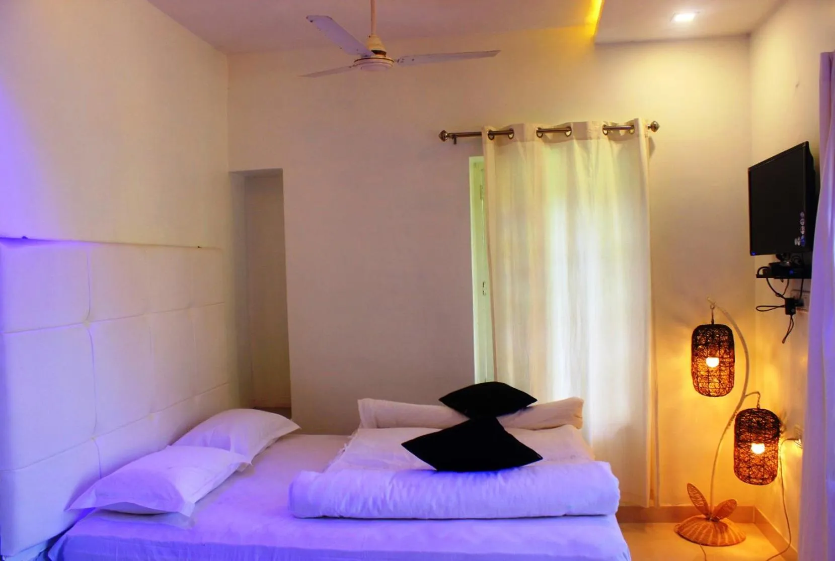 Hotel Toppers Corner