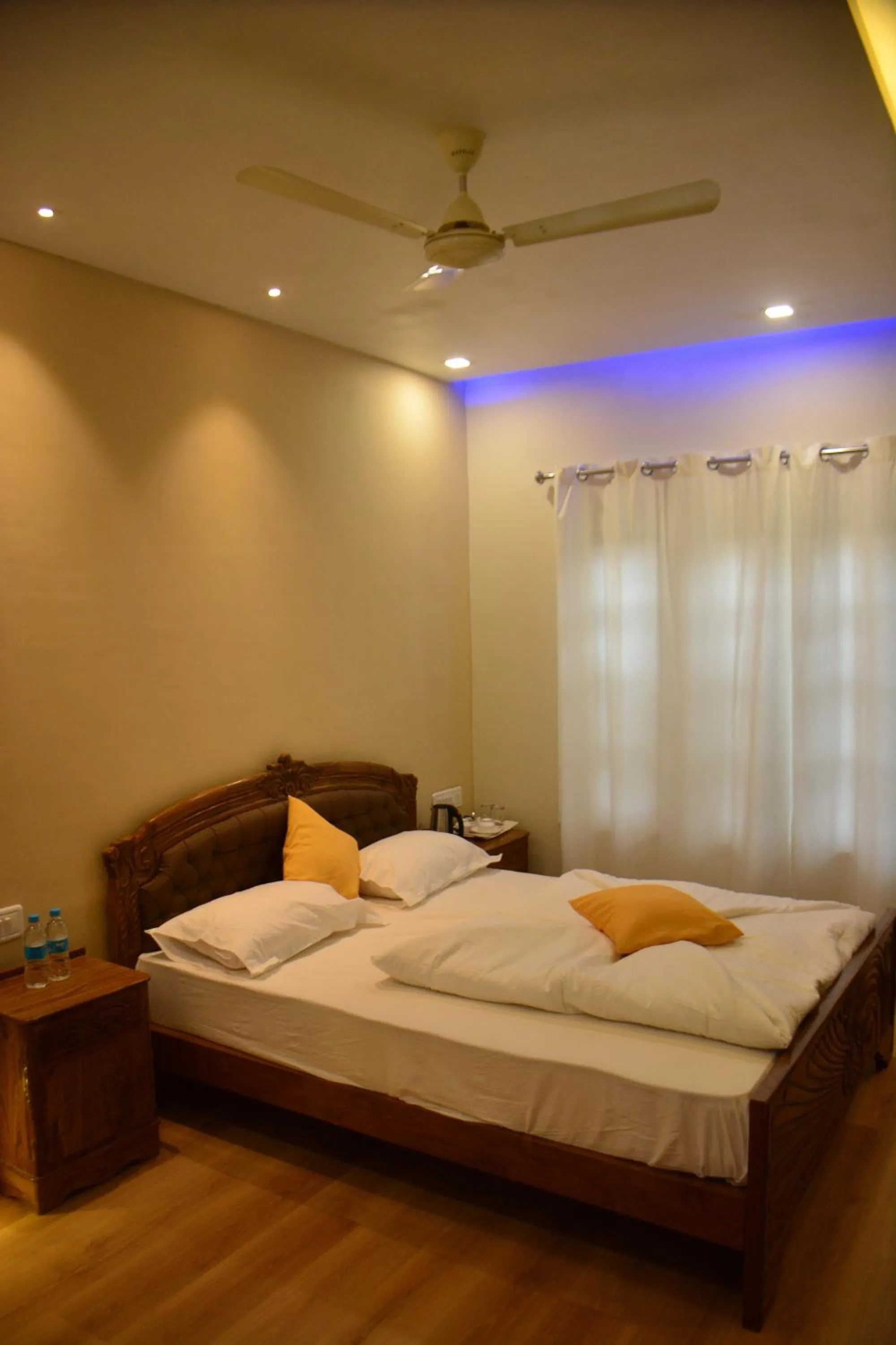 Bedroom in Hotel Toppers Corner