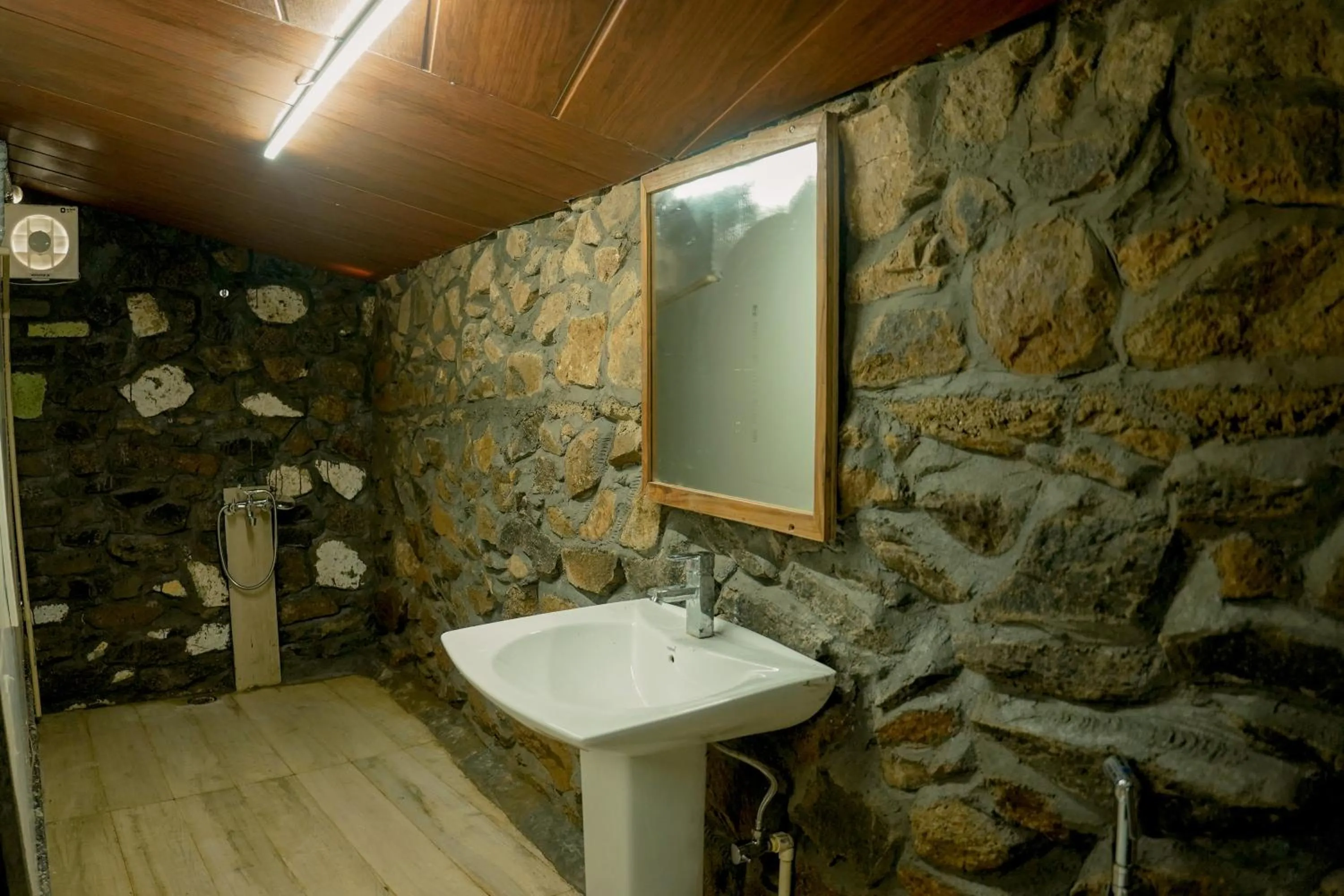 Hotel Toppers Corner