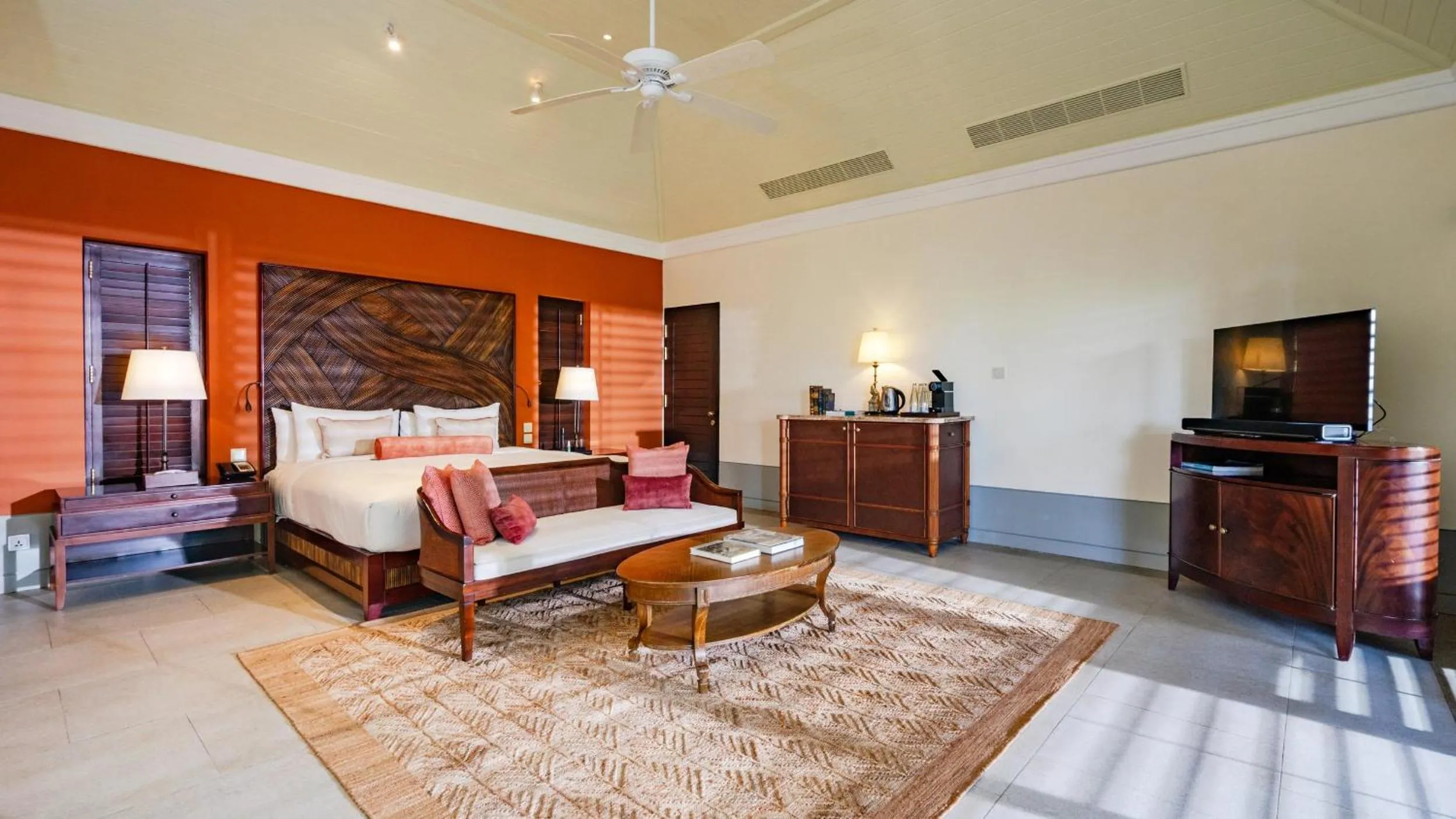 Bedroom, Bed in Cape Weligama - Relais and Chateaux