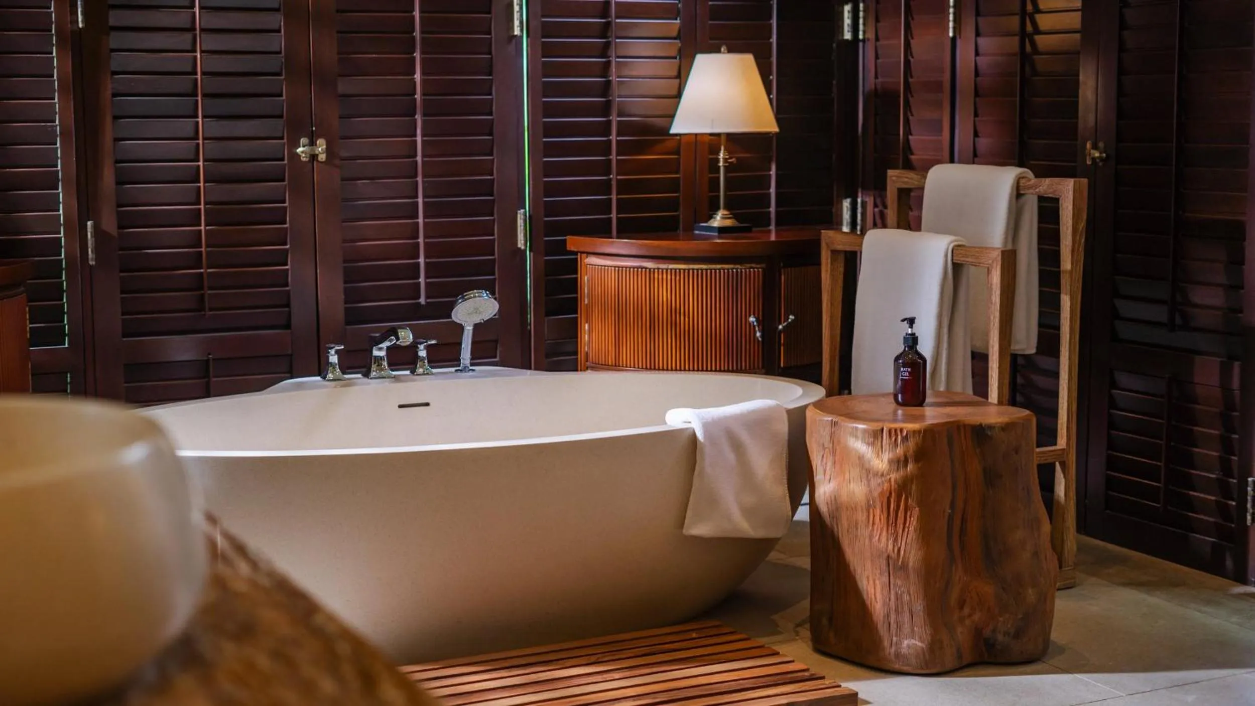 Bathroom in Cape Weligama - Relais and Chateaux