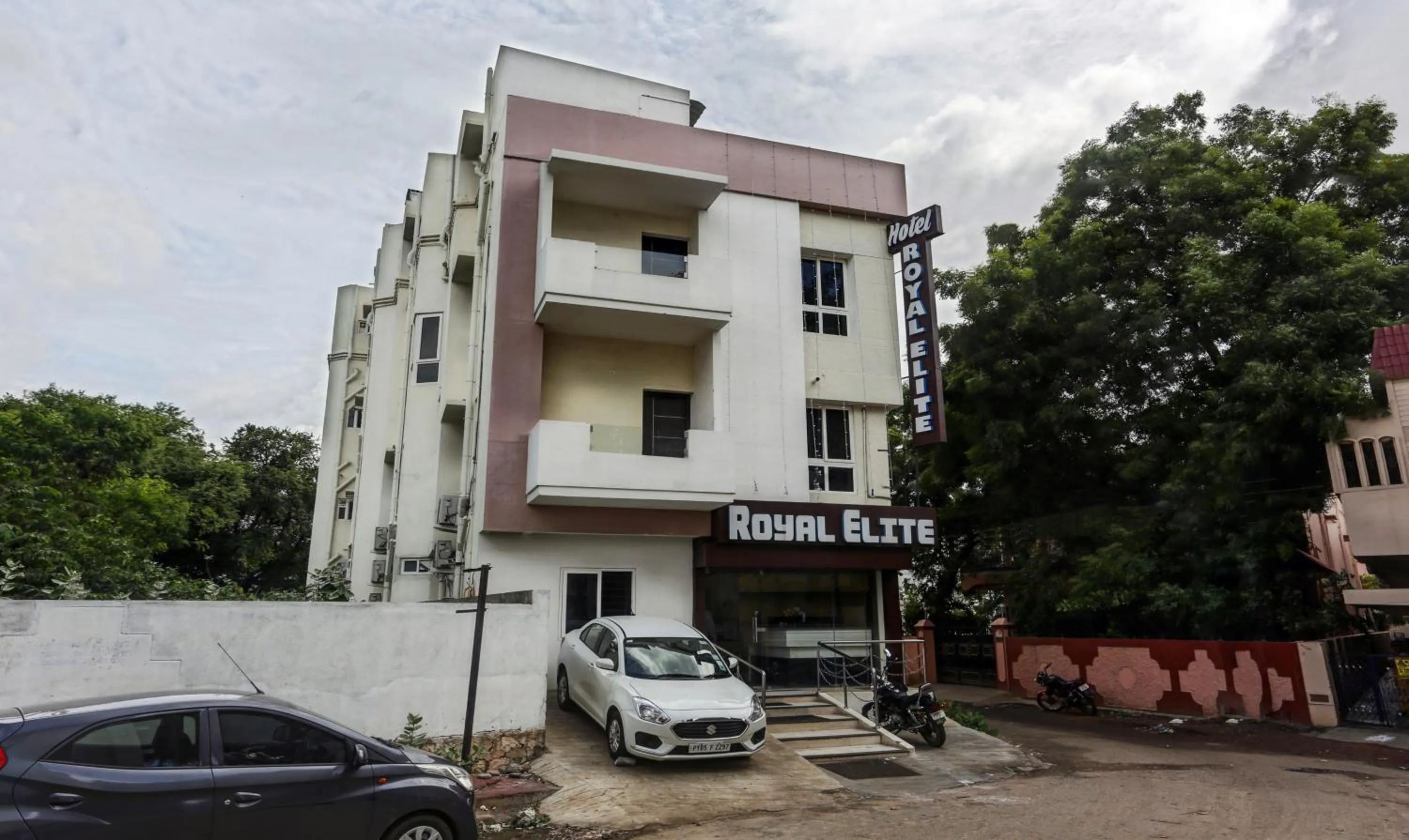 Property building in Hotel Royal Elite Madurai