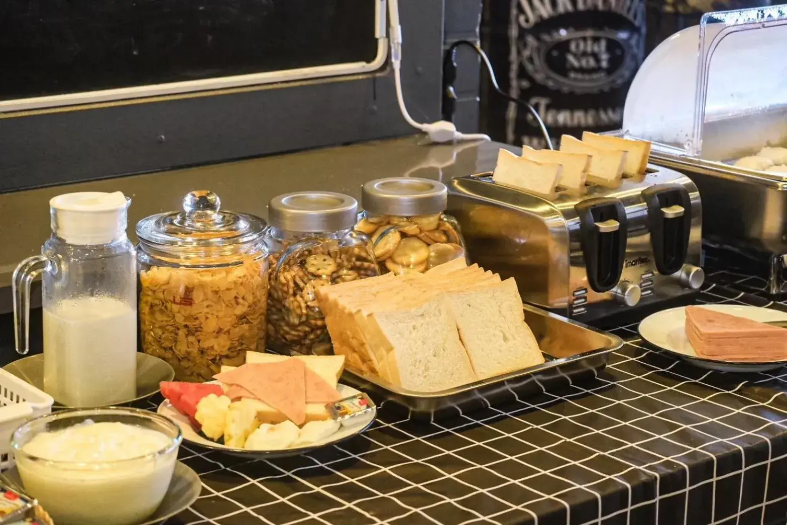 Breakfast in Balcony Party Hostel - 18-40 Breakfast in Balcony Party Hostel - 18-40