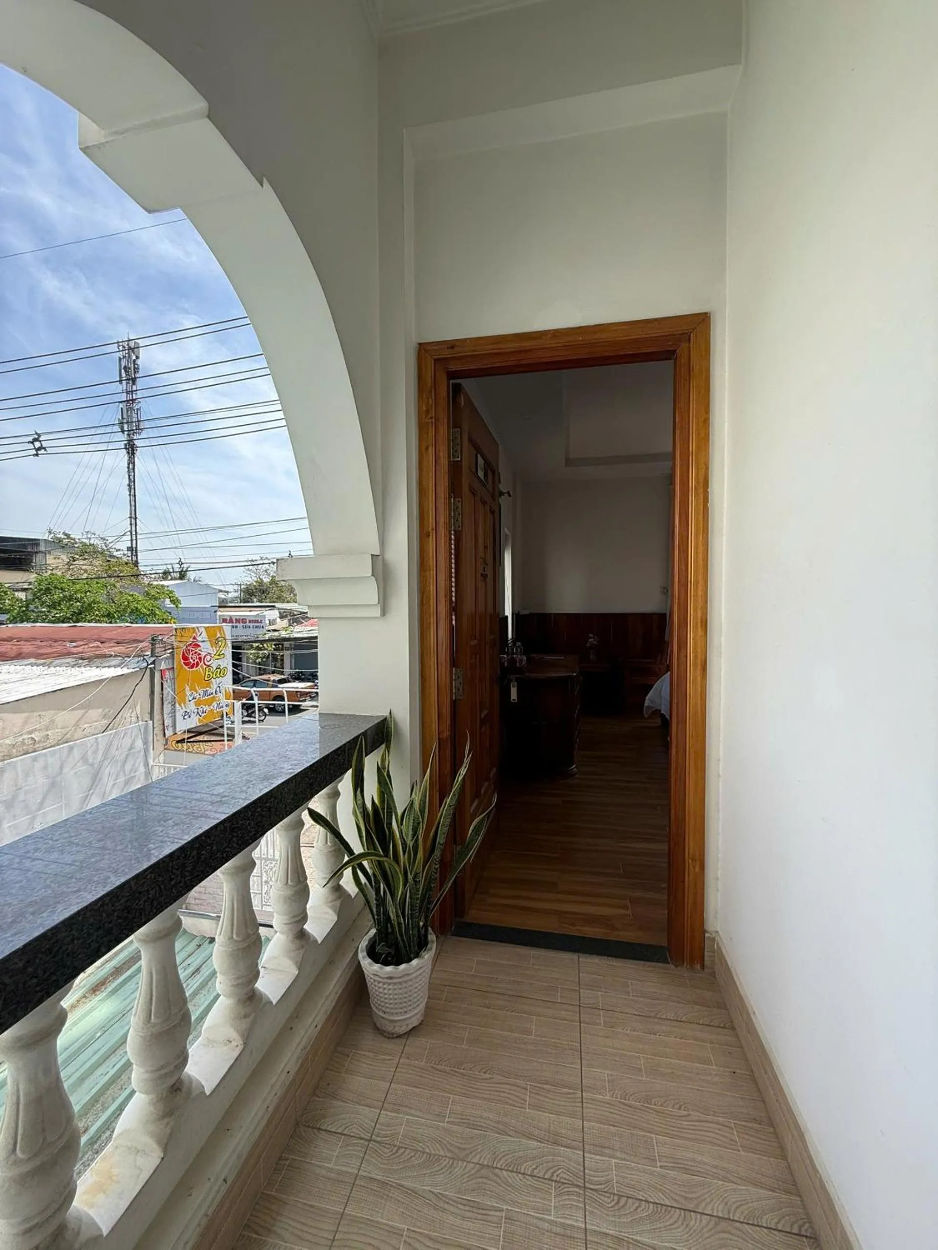 Liên Tho Boutique