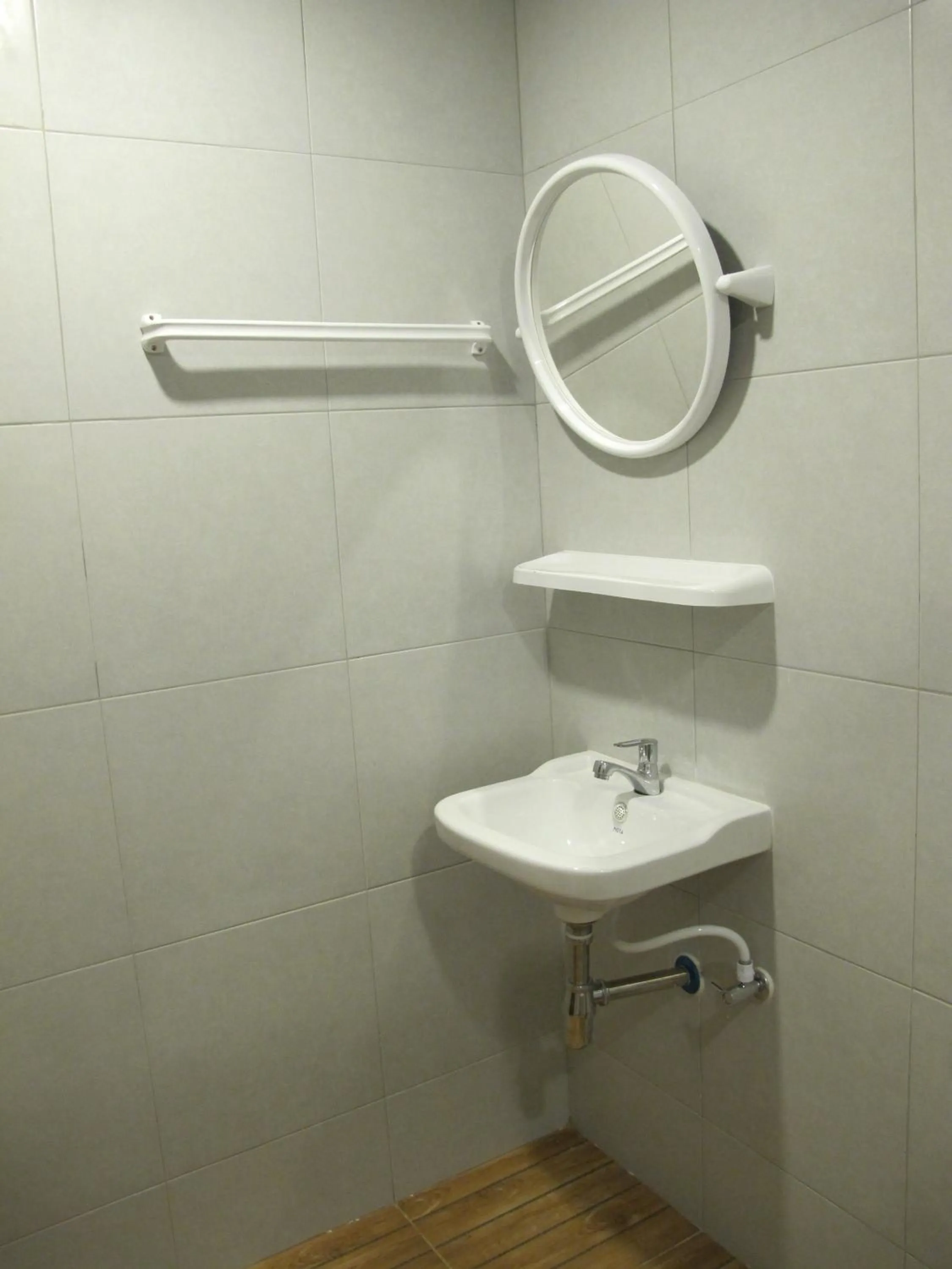 Bathroom in Hoppers Place Donmuang