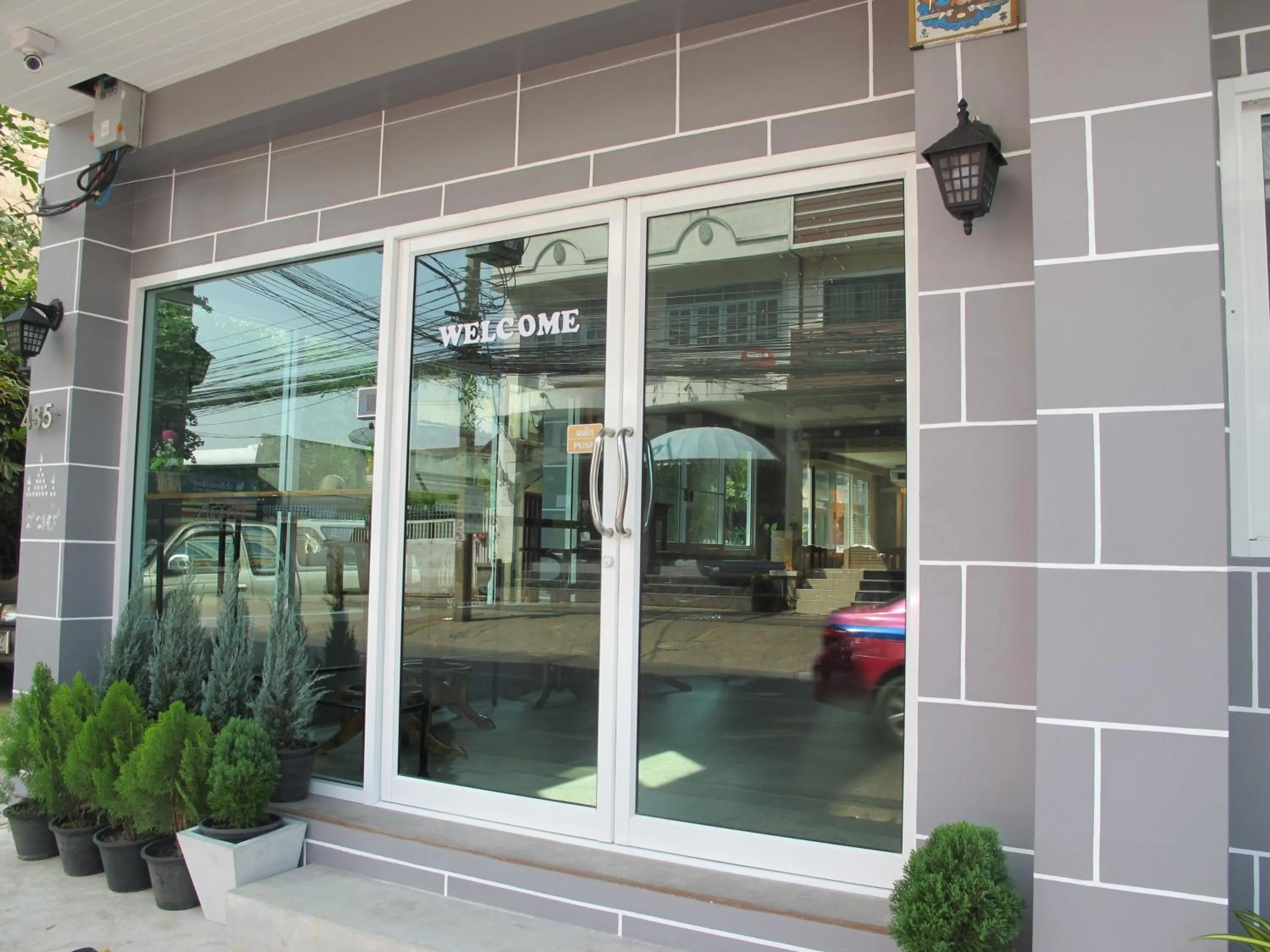 Facade/entrance in Hoppers Place Donmuang