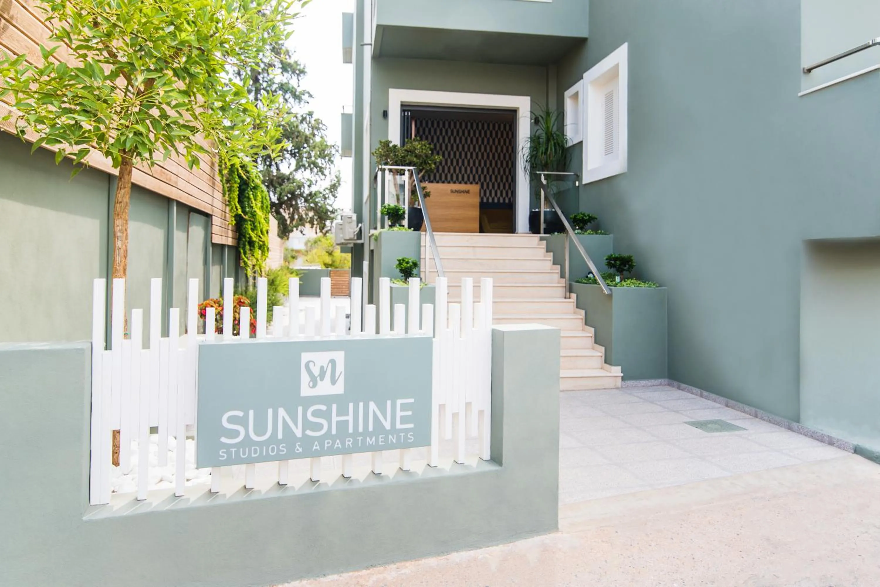 Facade/entrance in Sunshine Studios