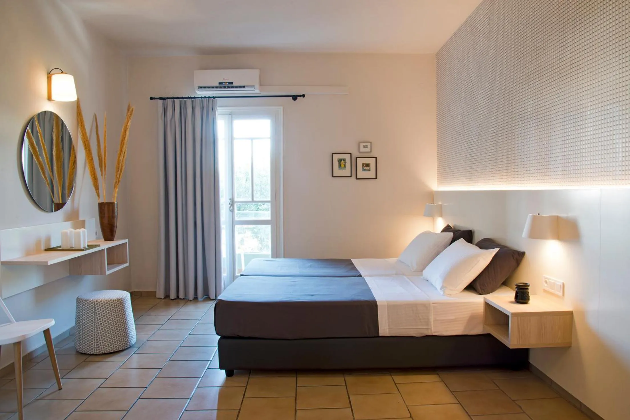 Bedroom in Sunshine Studios