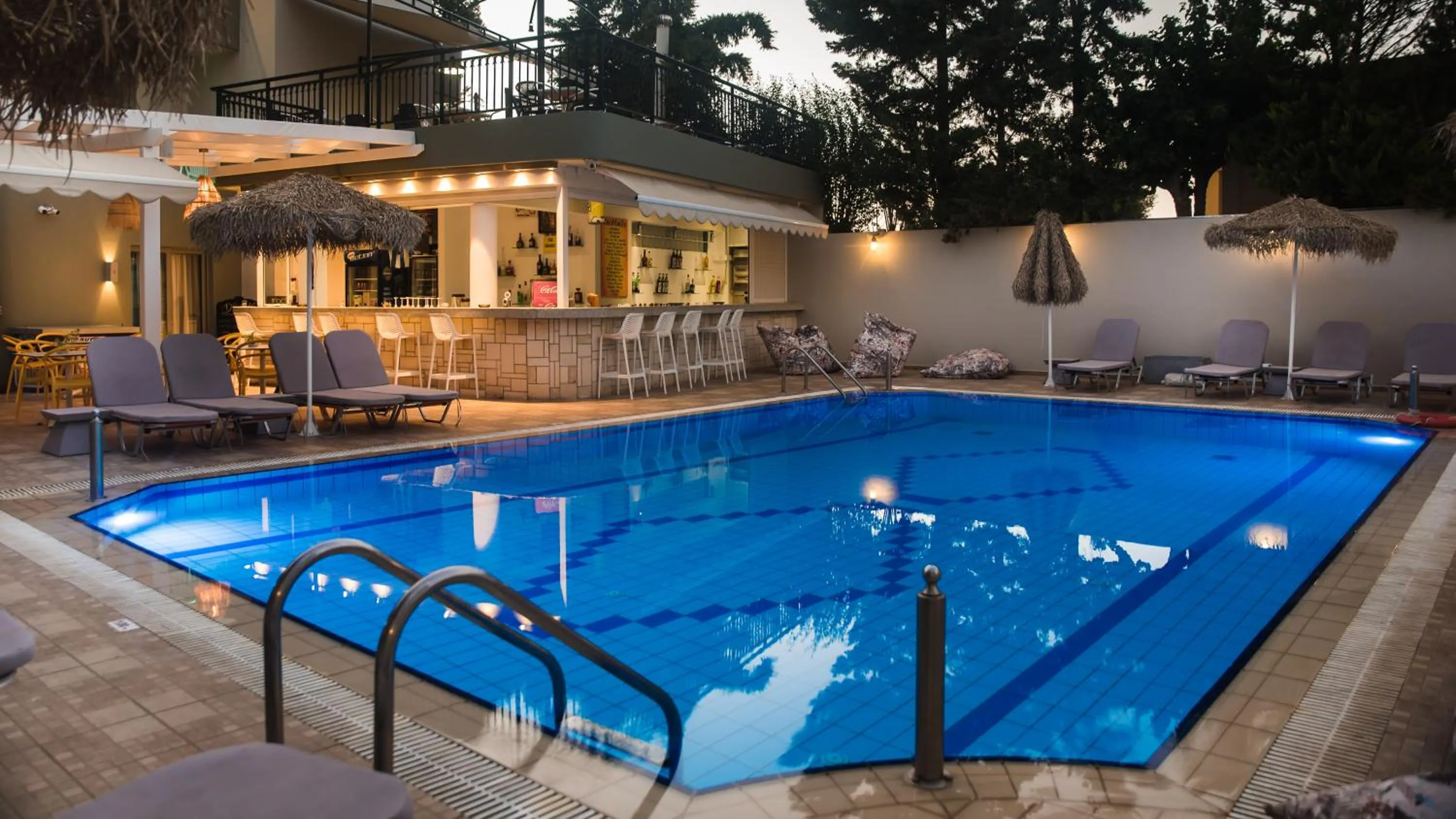 Swimming pool in Sunshine Studios