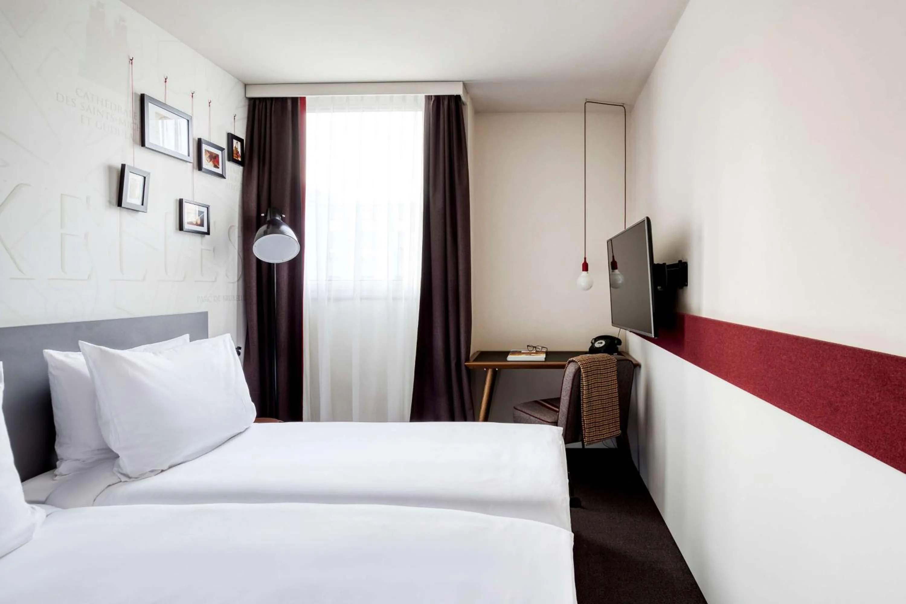 Bedroom, Bed in Pentahotel Brussels Airport