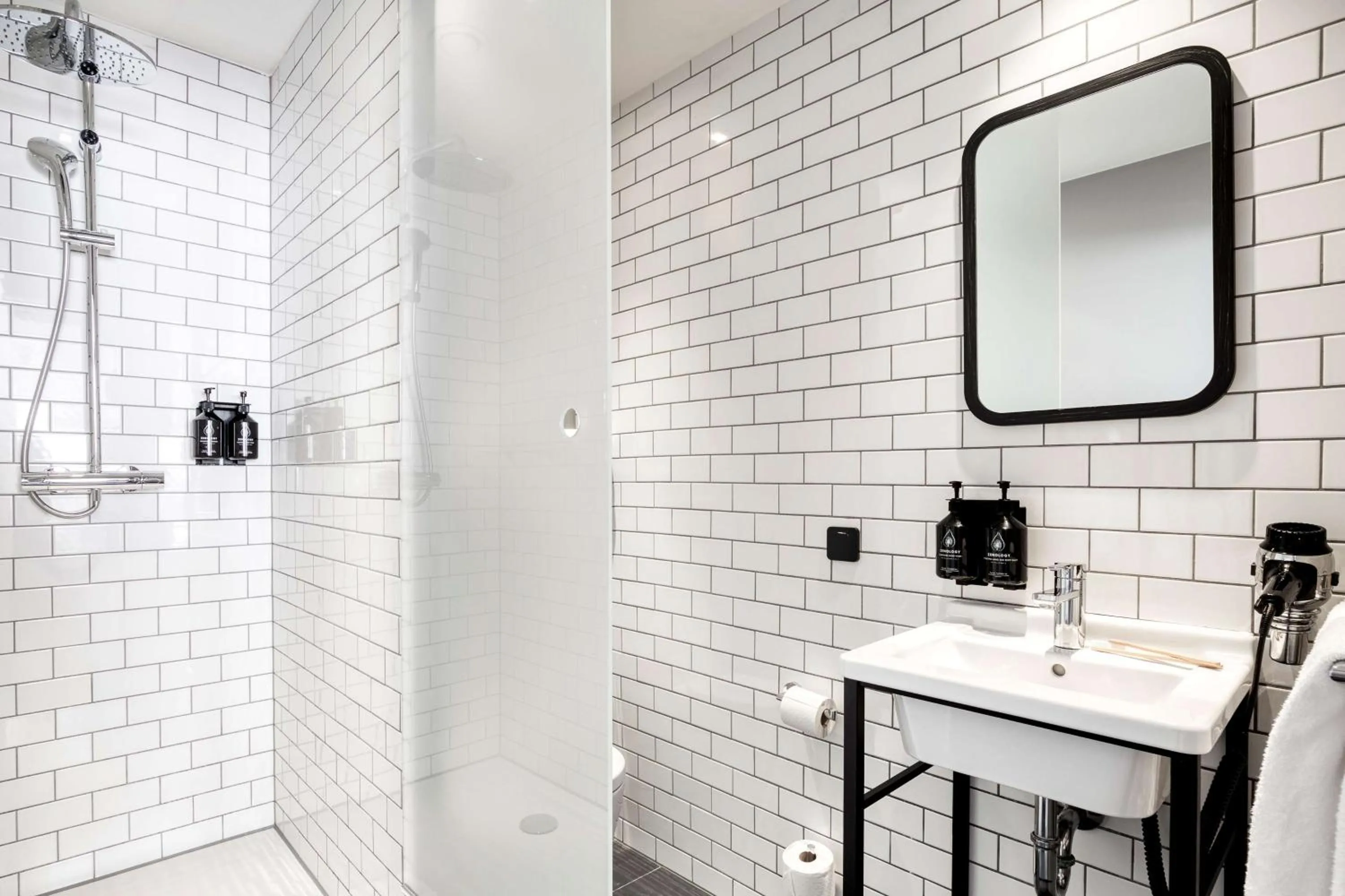 Bedroom in Pentahotel Brussels Airport