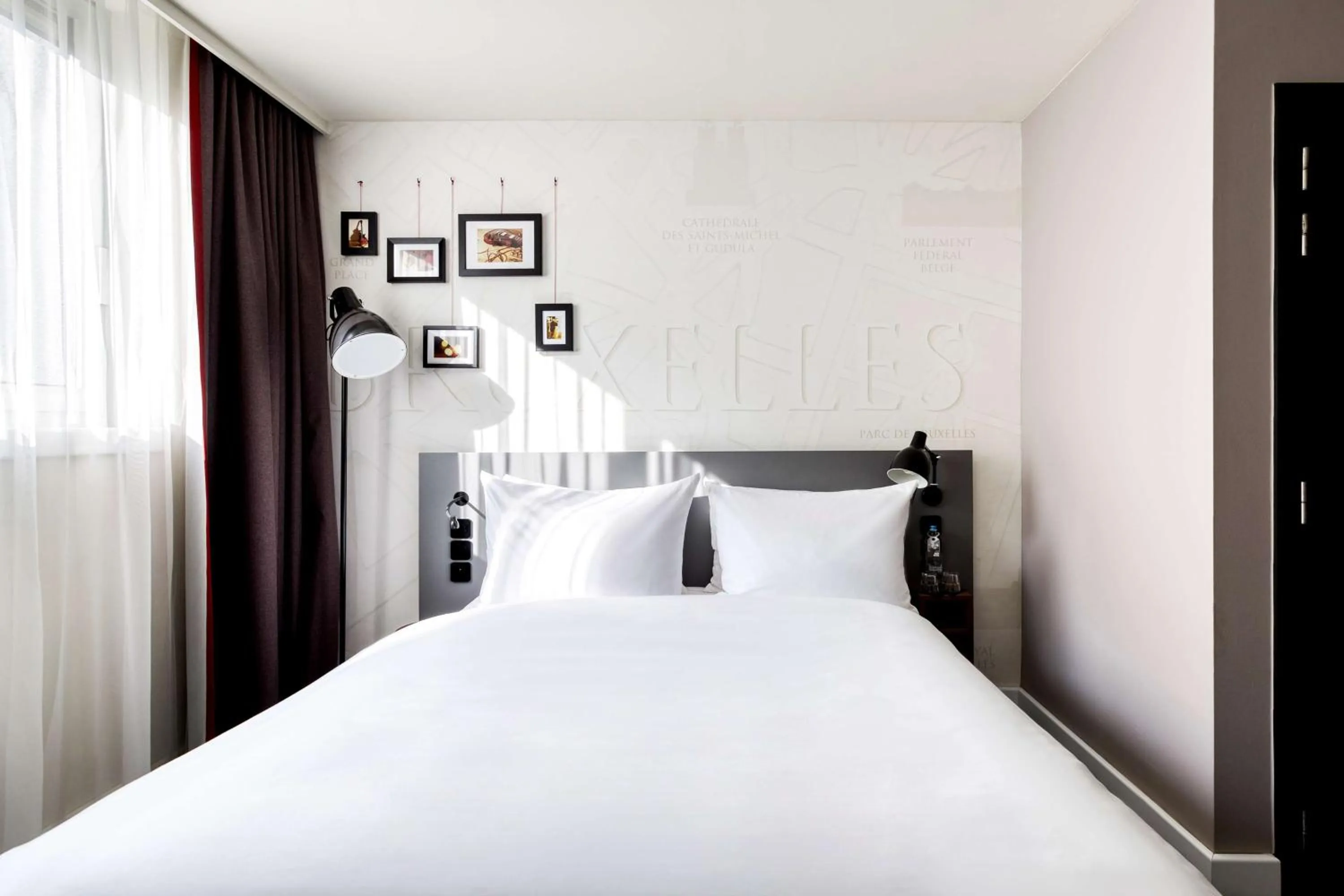 Bedroom, Bed in Pentahotel Brussels Airport