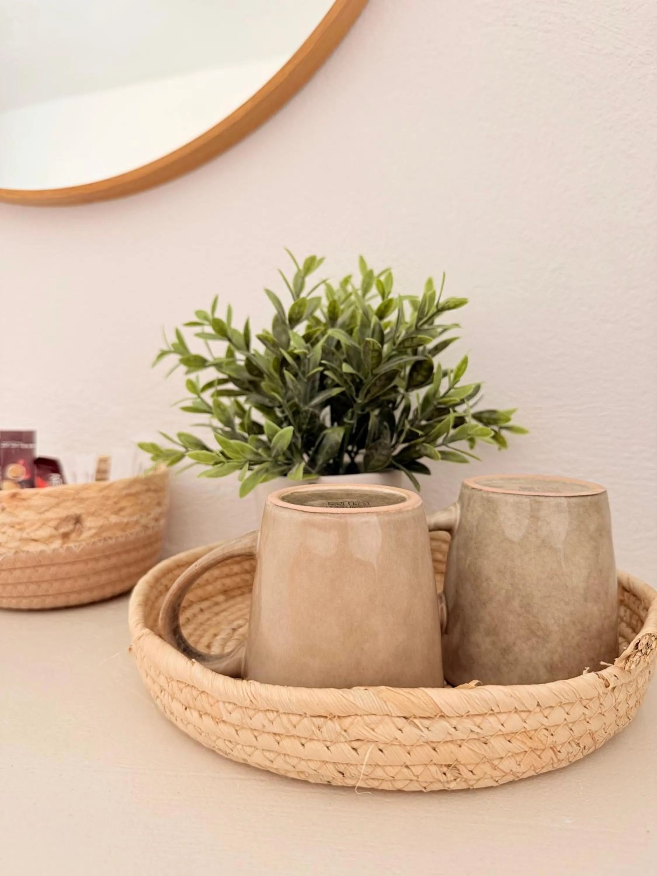 Decorative detail in Cal Day Rooms Santorini