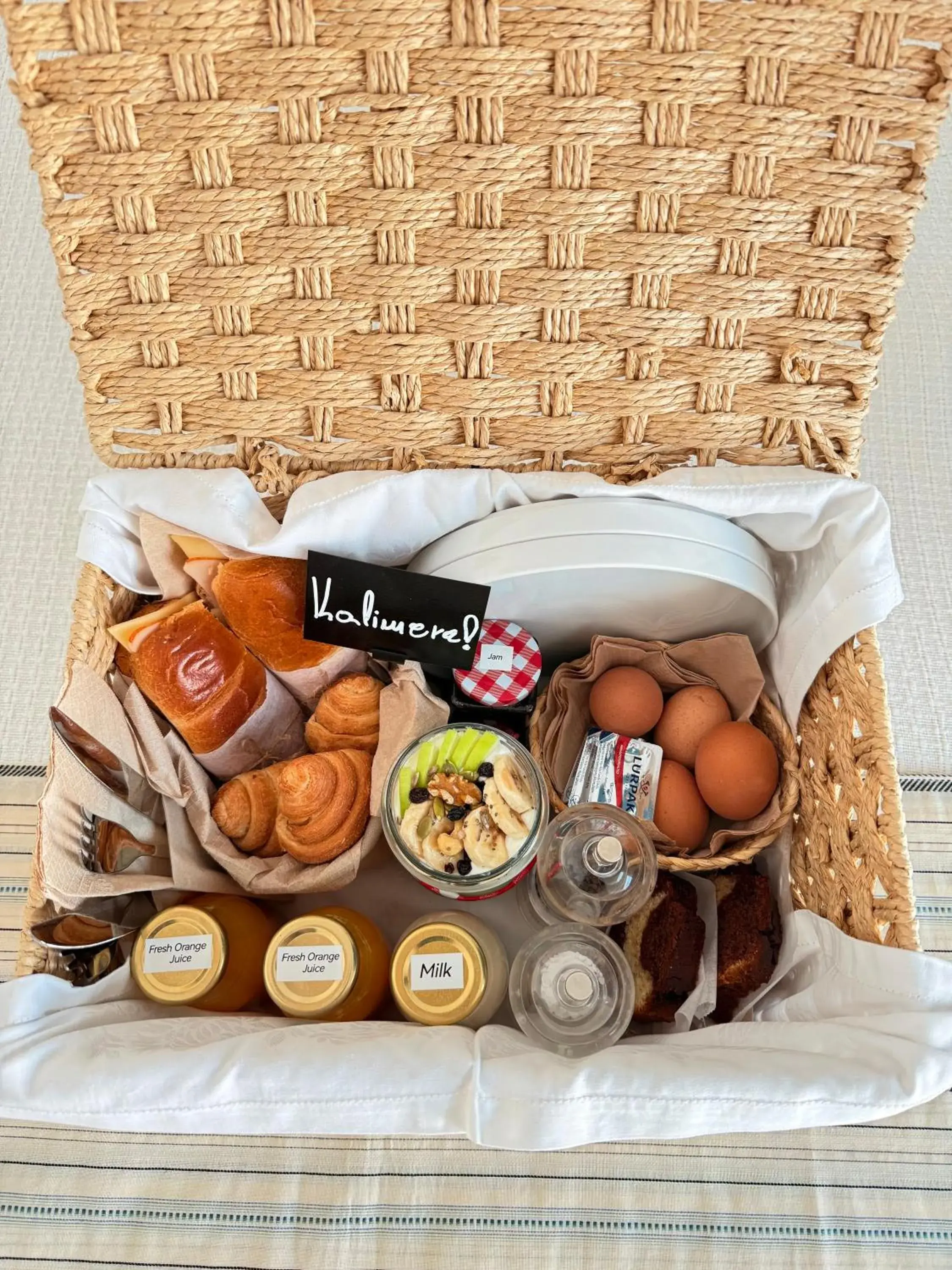 Breakfast in Cal Day Rooms Santorini Breakfast in Cal Day Rooms Santorini