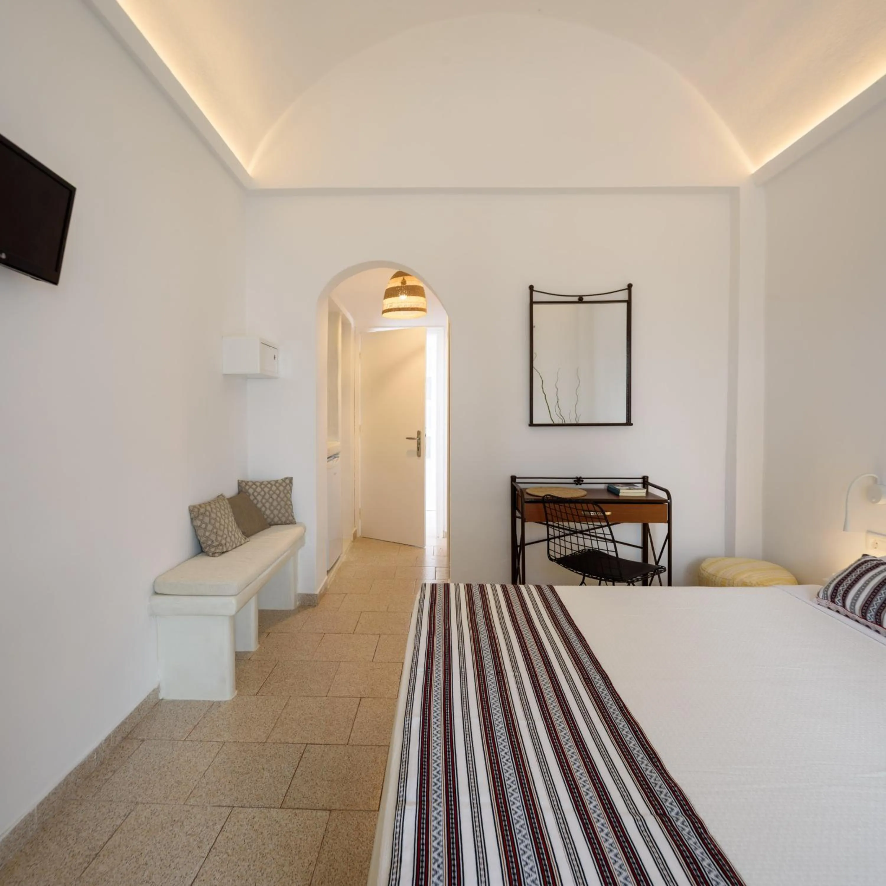 Bed in Cal Day Rooms Santorini