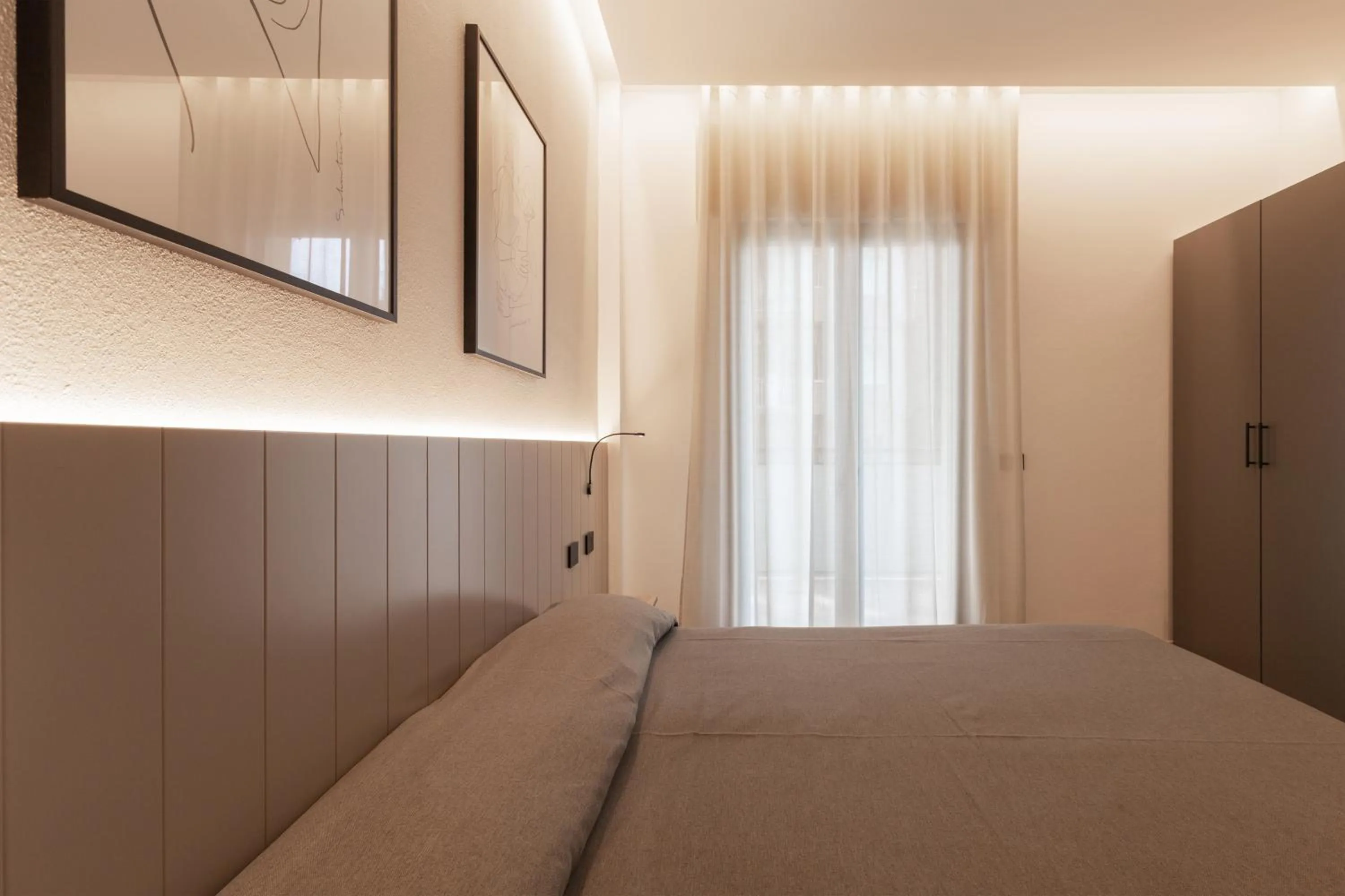 Bedroom, Bed in Renzo Hotel