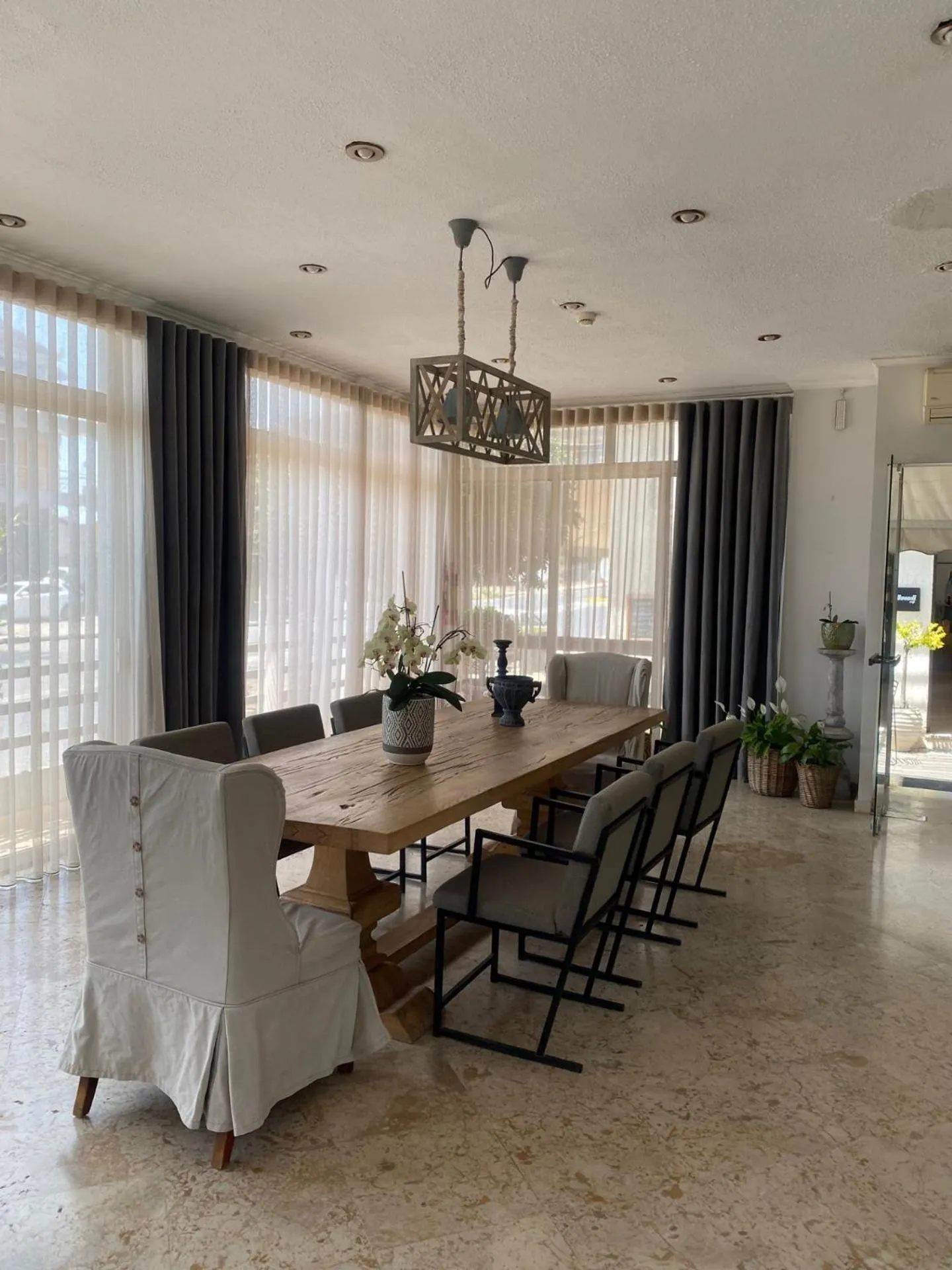 Communal lounge/ TV room in Messini Hotel