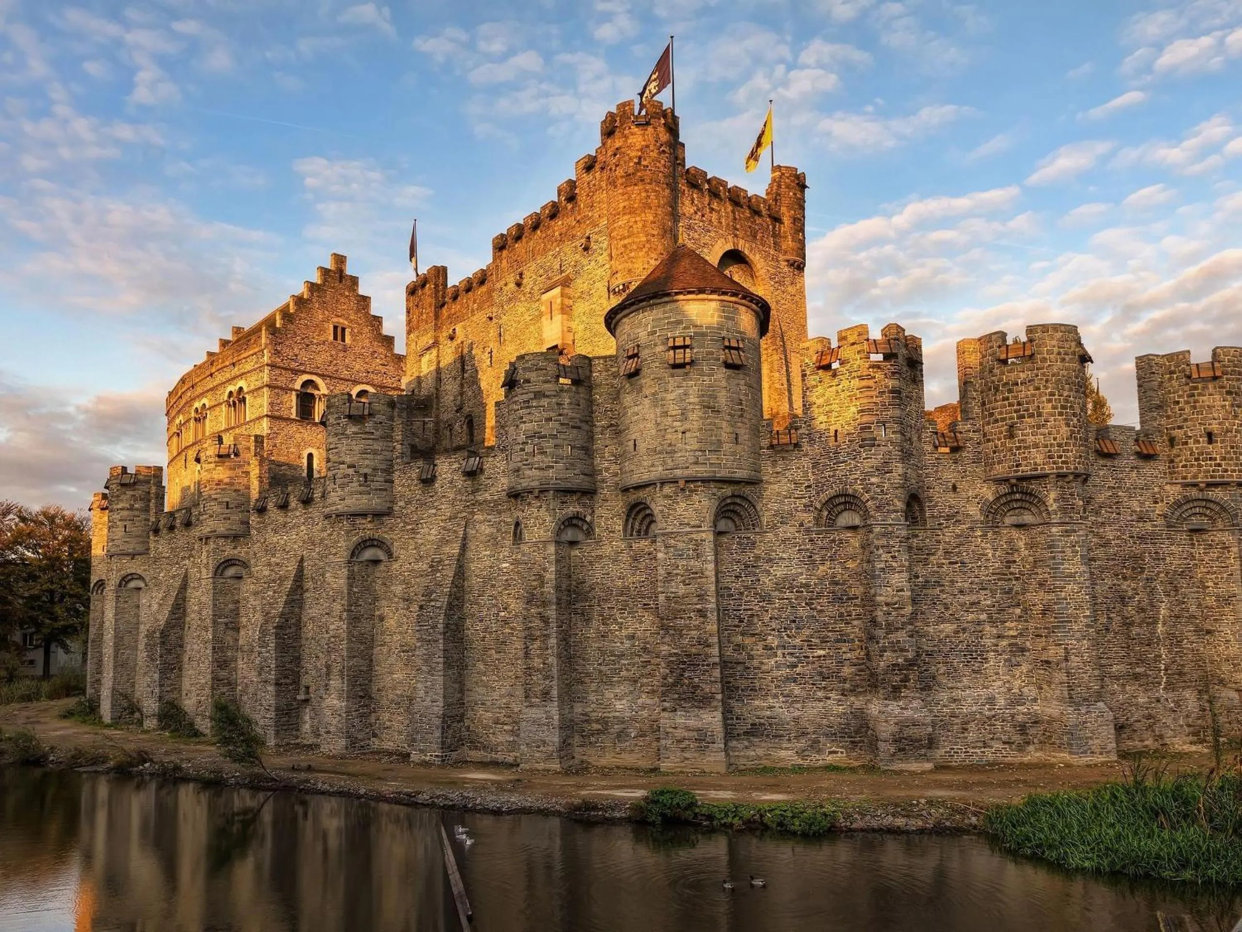 Area and facilities in Erasmus Hotel