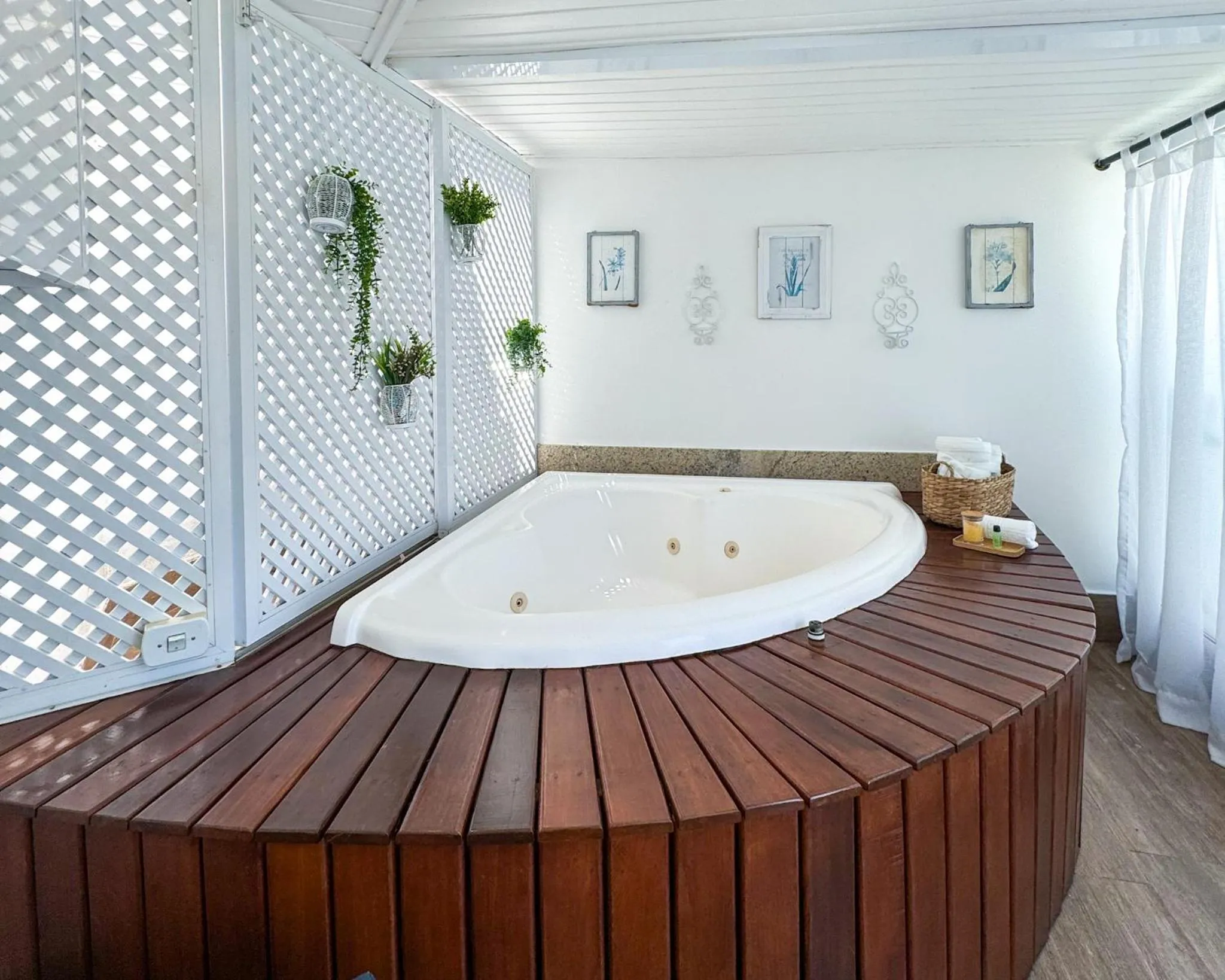 Hot Tub, Bed in Hotel Boutique Recanto da Passagem