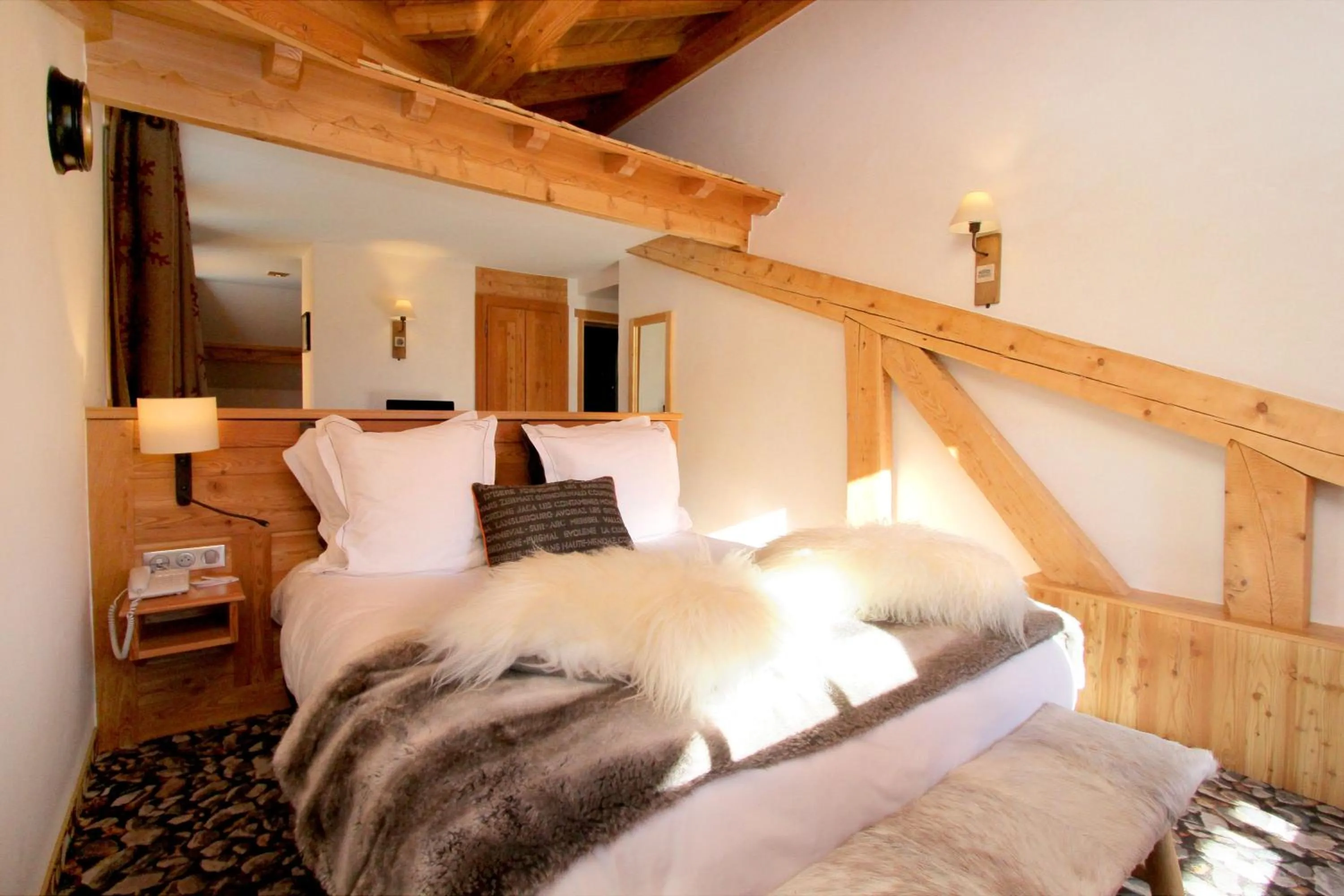 Bed in Hôtel Chalet Mounier