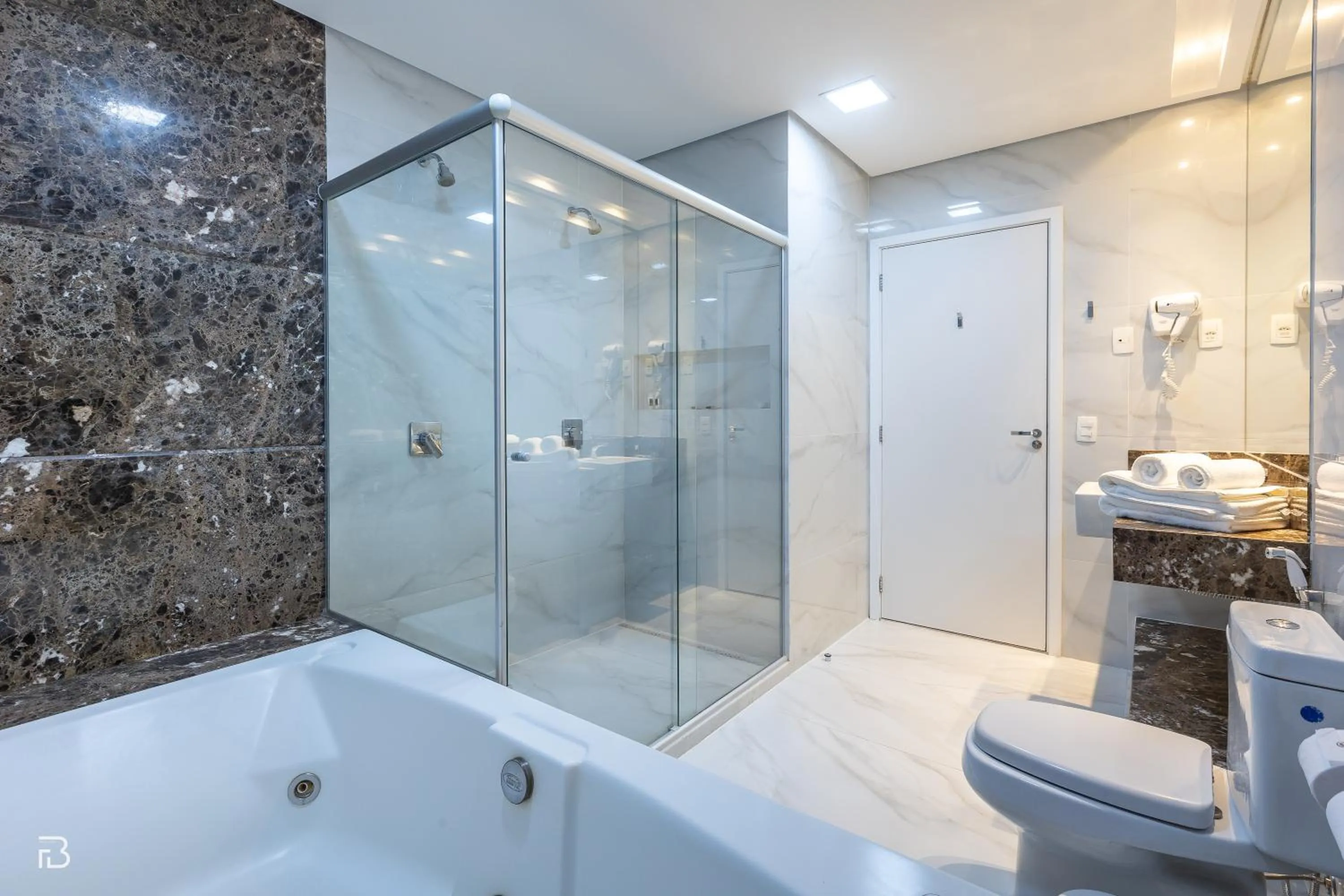 Hot Tub in Gran Executive Hotel