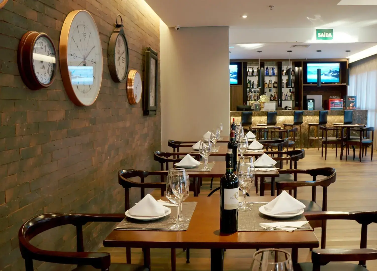 Restaurant/places to eat in Gran Executive Hotel Restaurant/places to eat in Gran Executive Hotel