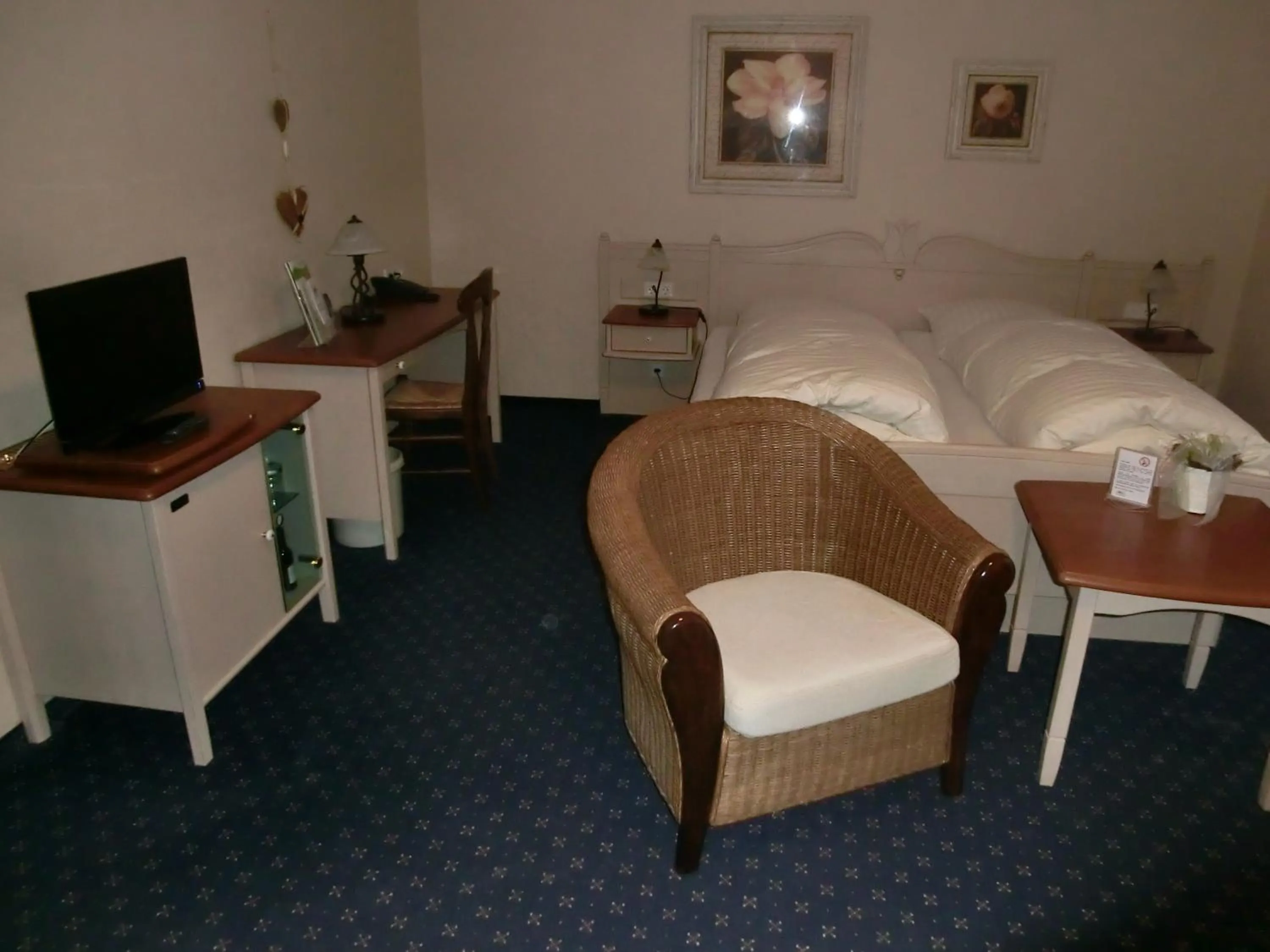 Photo of the whole room, Bed in Hotel Brügge