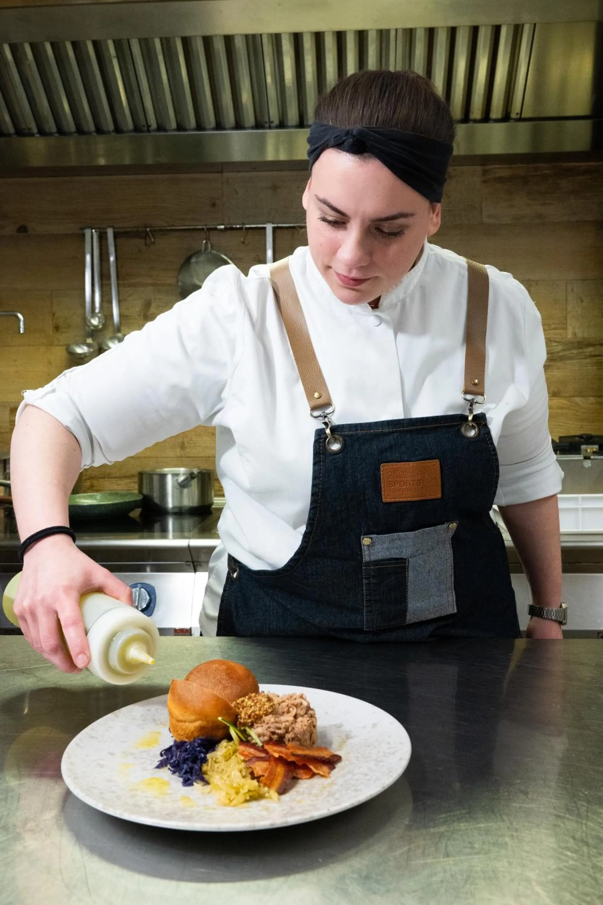People in Casa Leon d'Oro