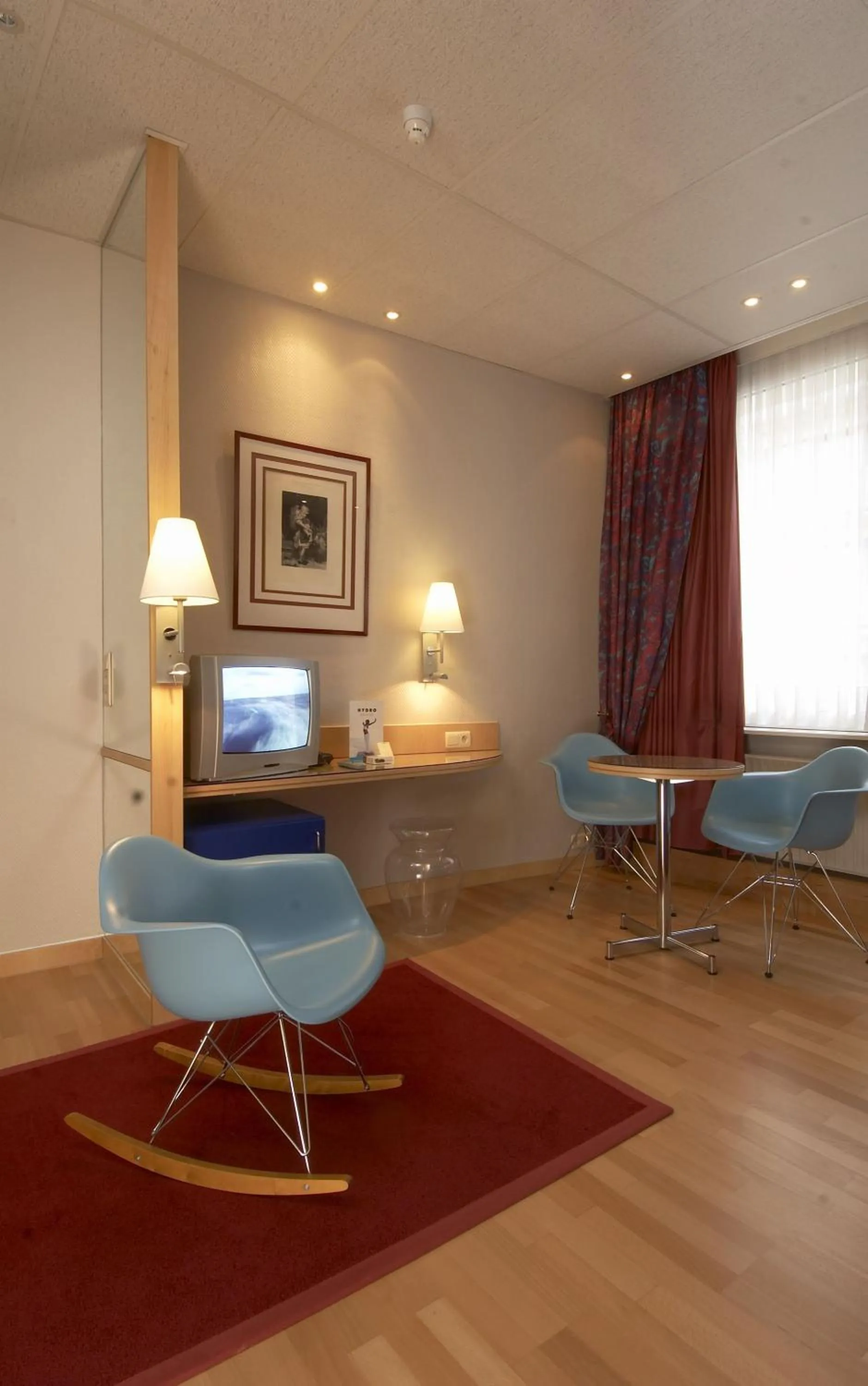 Seating area in Hotel Glenmore