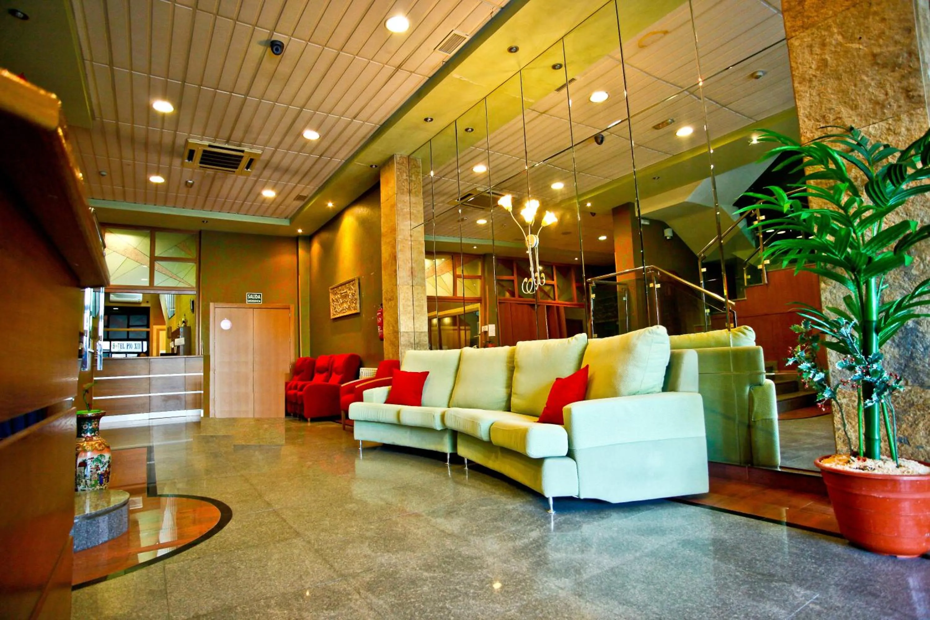 Lobby or reception in Hotel Pio XII Jumilla