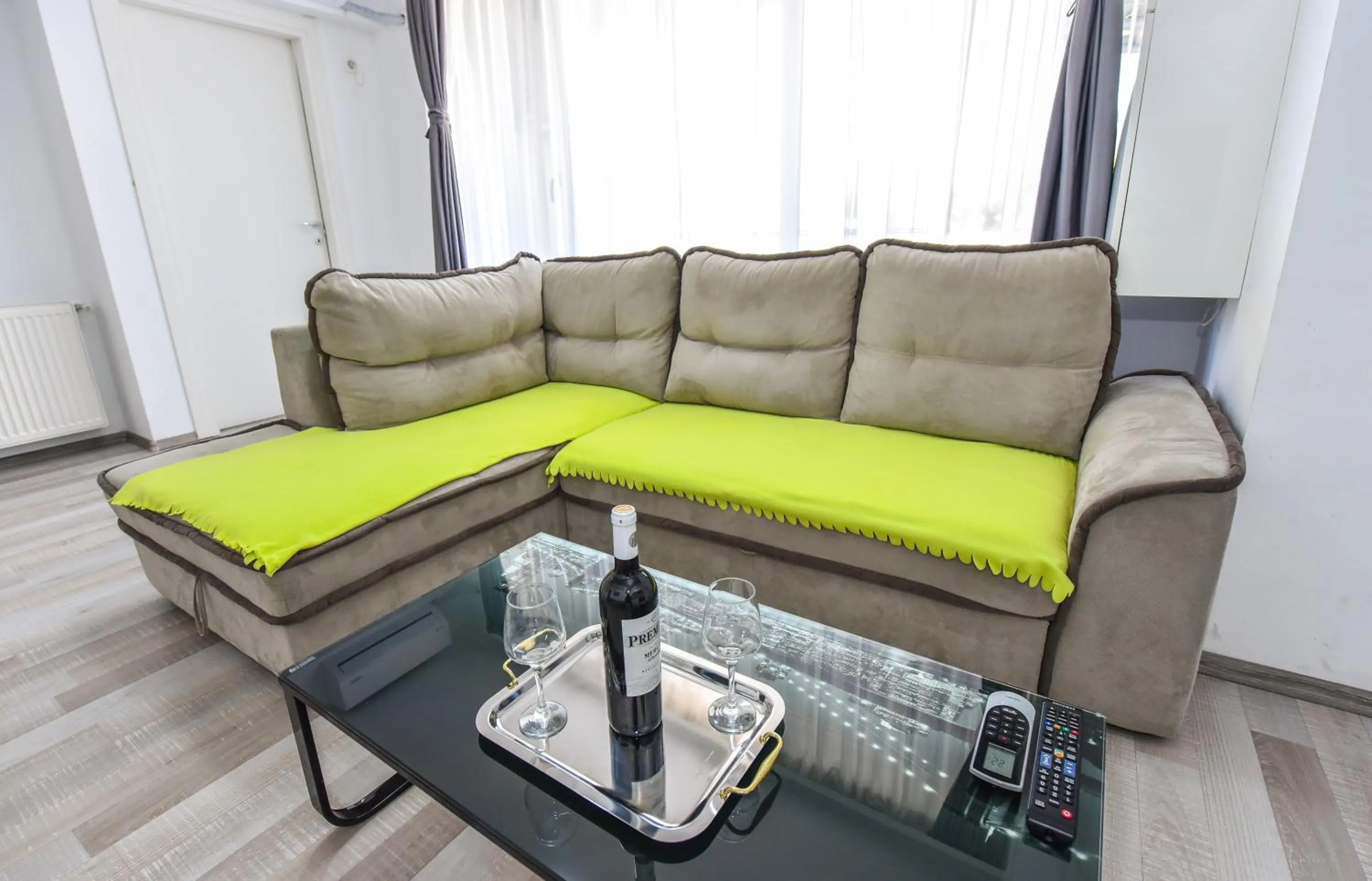 Coffee/tea facilities in Harmony Suites