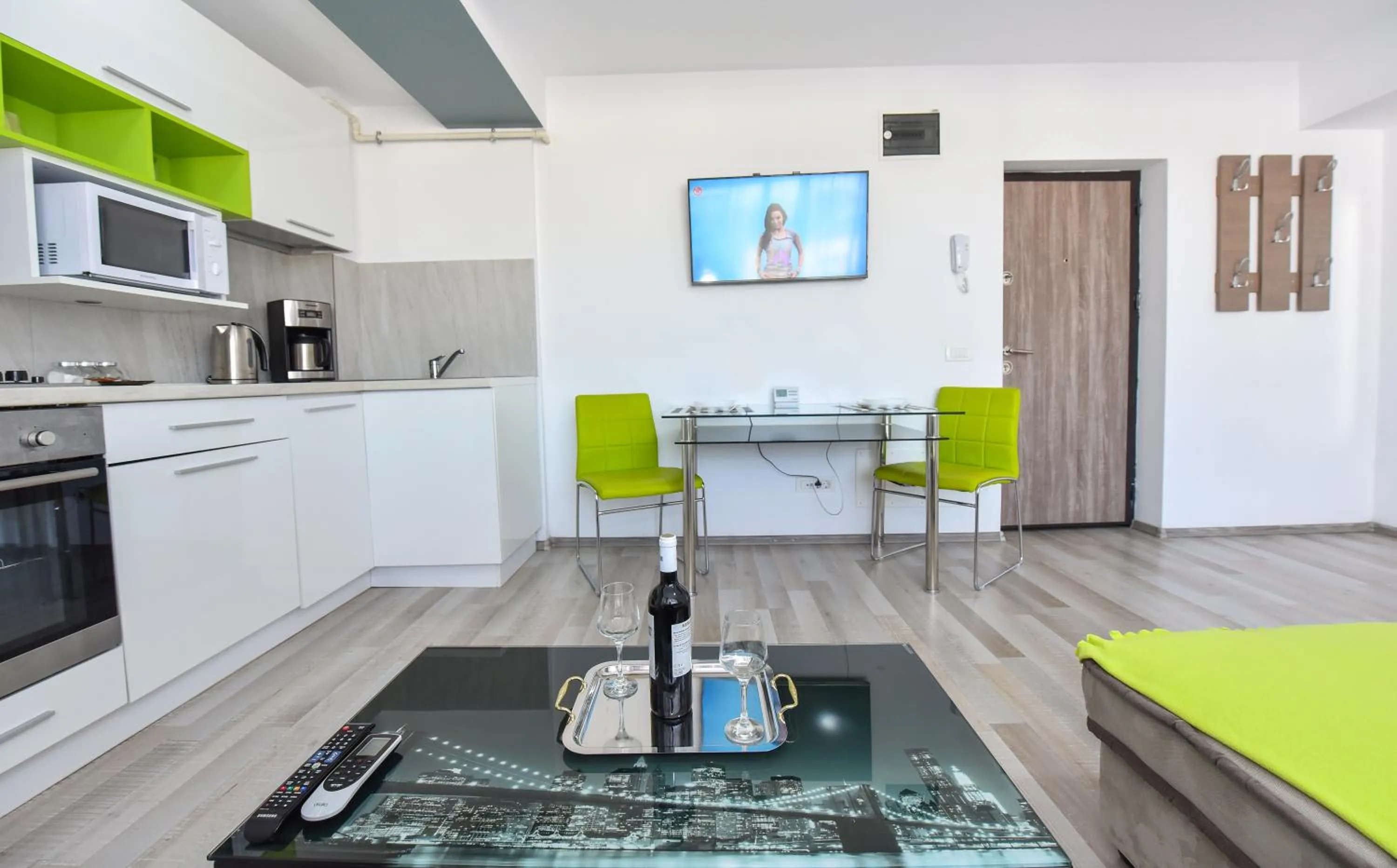 Coffee/tea facilities in Harmony Suites