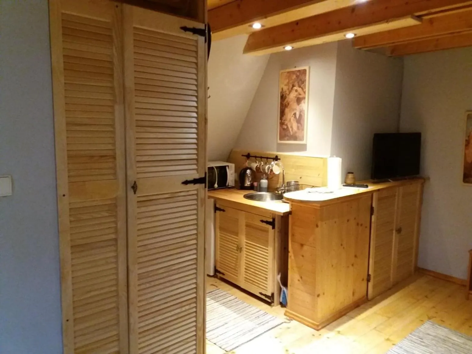 stove in Pensjonat Gościniec Szczyrk , z sauną i jacuzzi