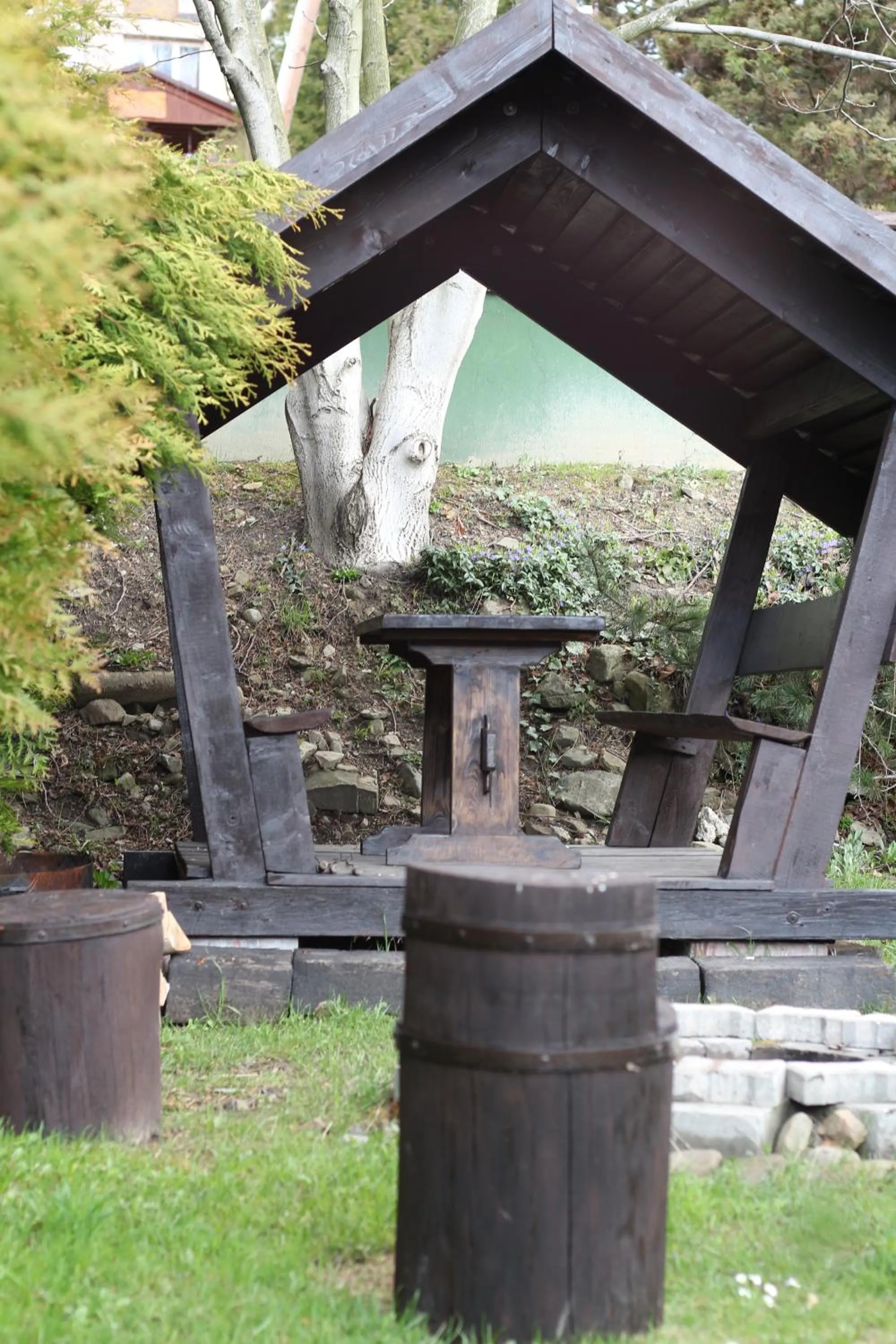 BBQ facilities in Pensjonat Gościniec Szczyrk , z sauną i jacuzzi