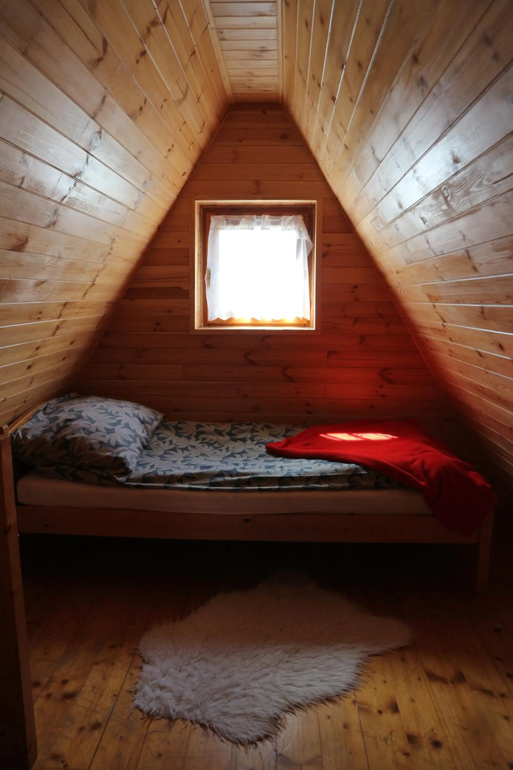 Bedroom, Bed in Pensjonat Gościniec Szczyrk , z sauną i jacuzzi