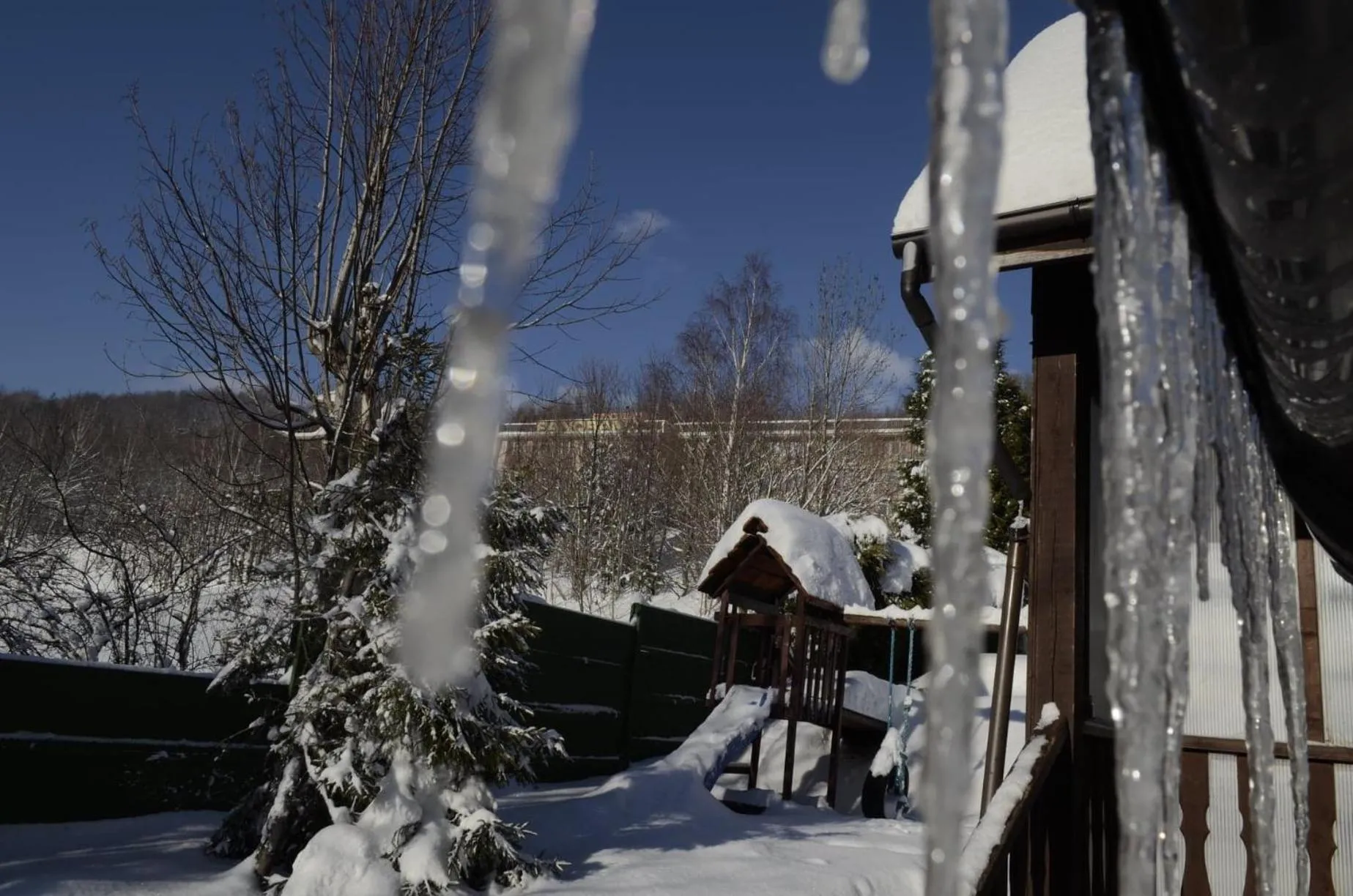 Winter in Pensjonat Gościniec Szczyrk , z sauną i jacuzzi