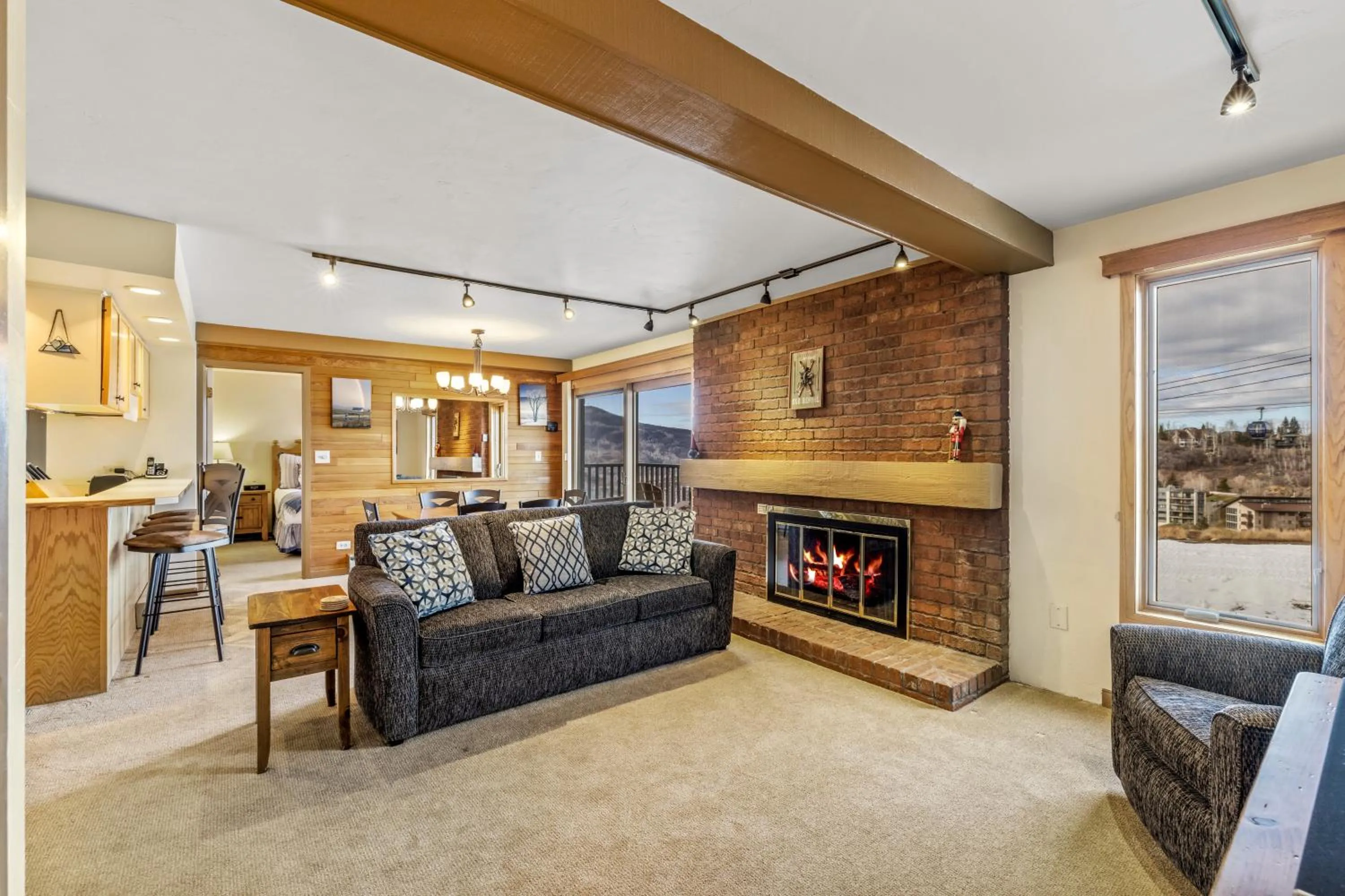 Bear Claw 203 - Ski-in Ski-out Condo!