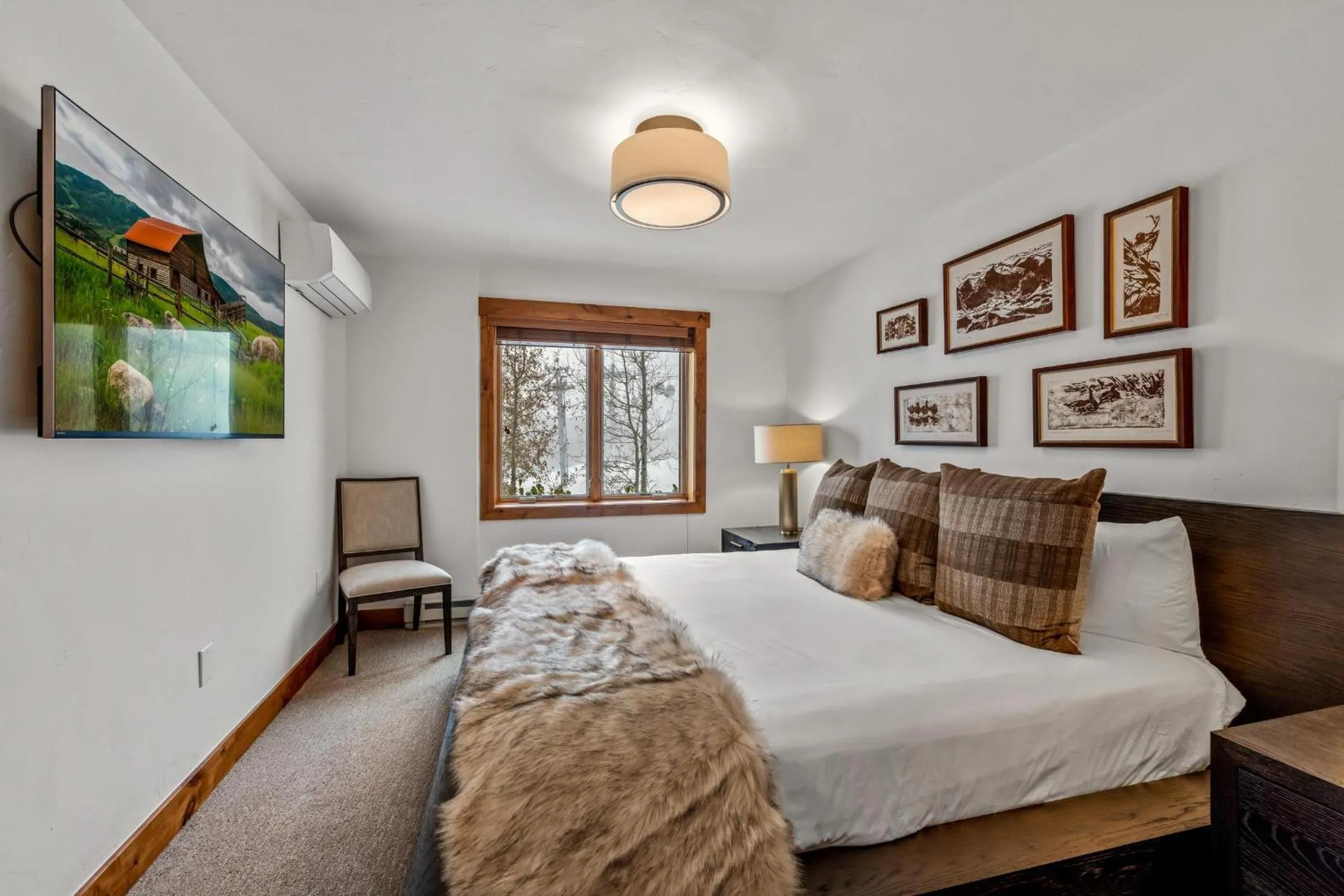 Bed in Bear Claw 312 - Ski-in Ski-out Condo!