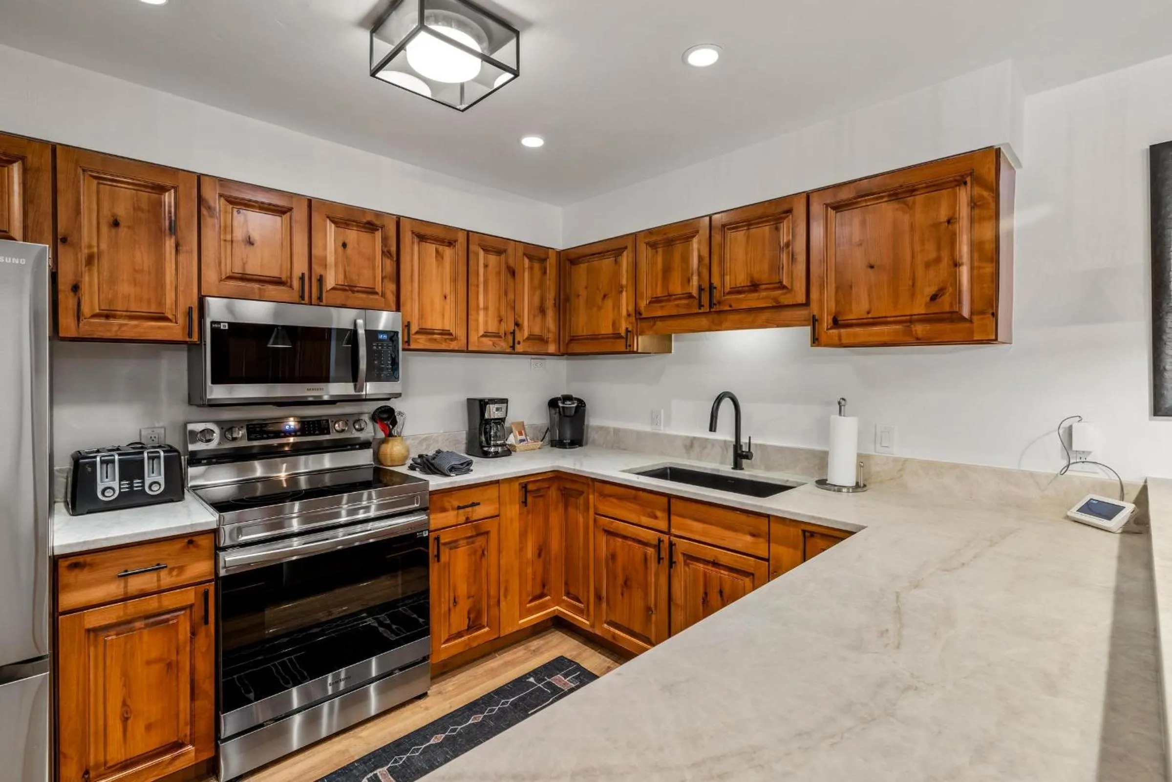 Bear Claw 312 - Ski-in Ski-out Condo!
