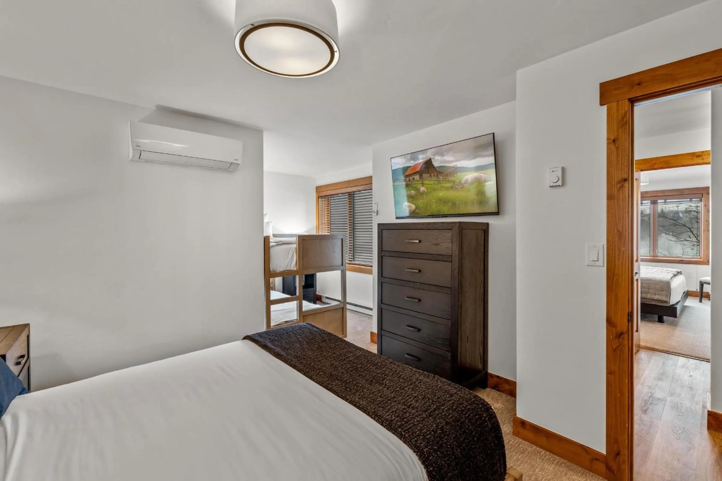 Bed in Bear Claw 312 - Ski-in Ski-out Condo!