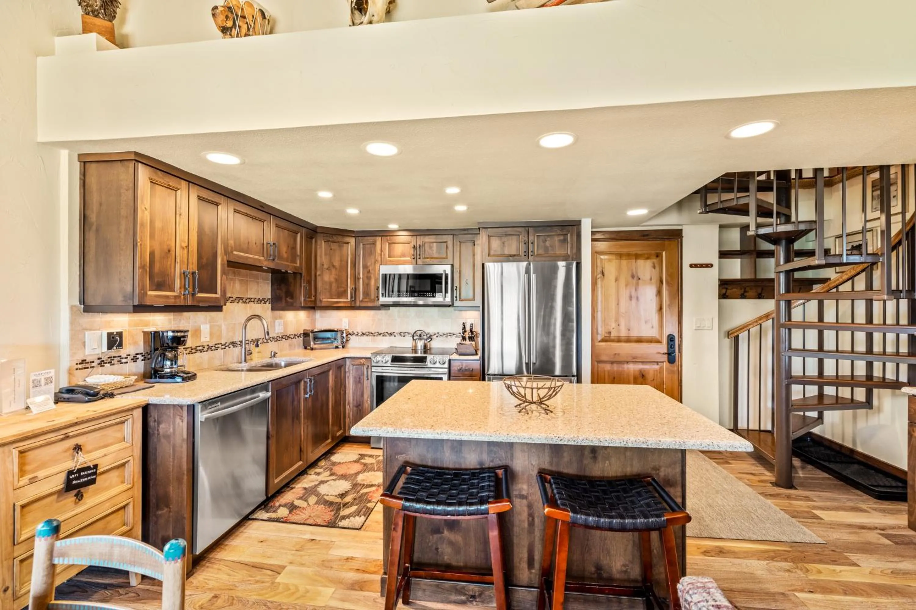 Bear Claw 404 - Ski-in Ski-out Condo!