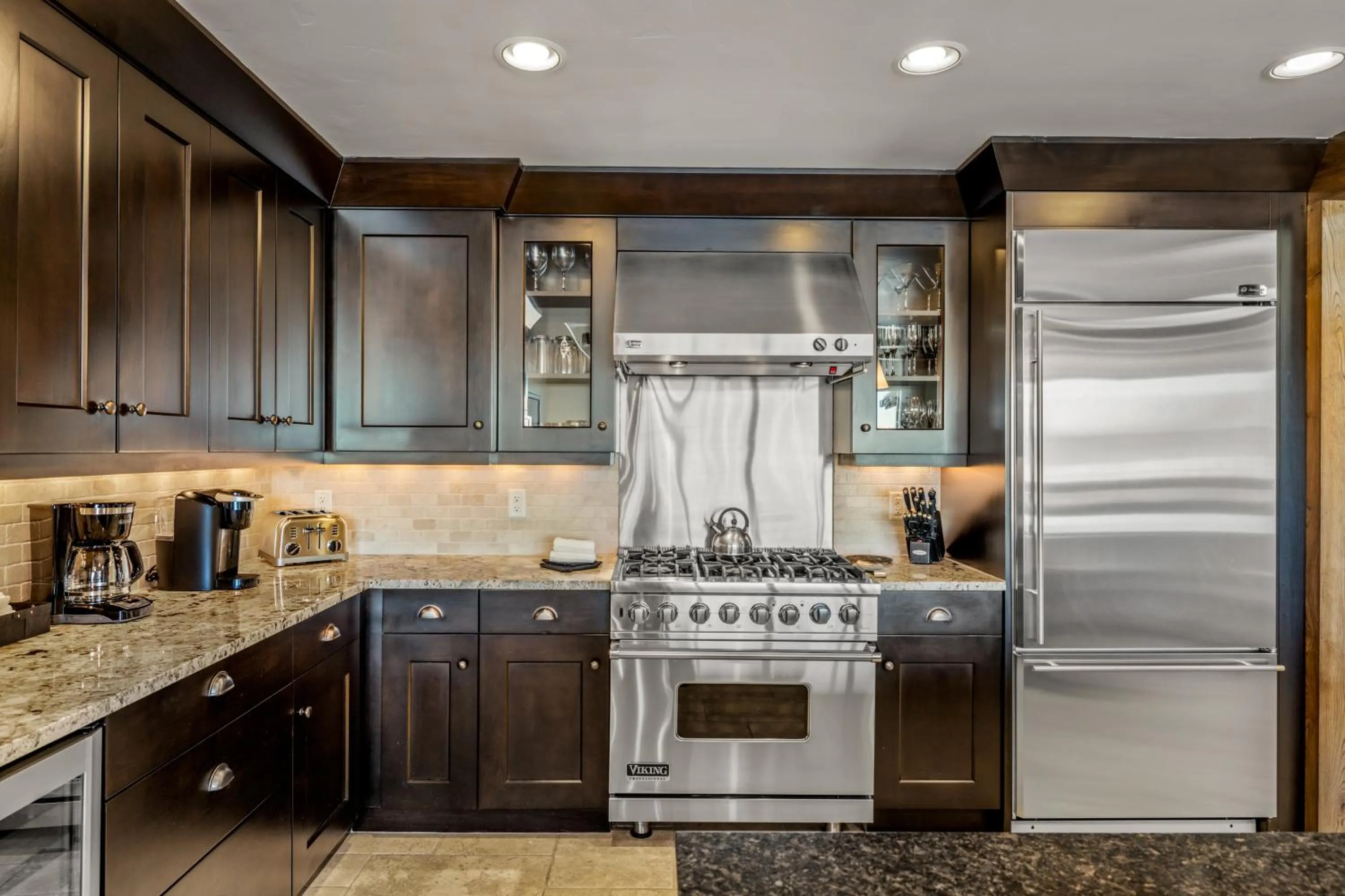Edgemont 2305 - Luxury Ski-in Ski-out Condo