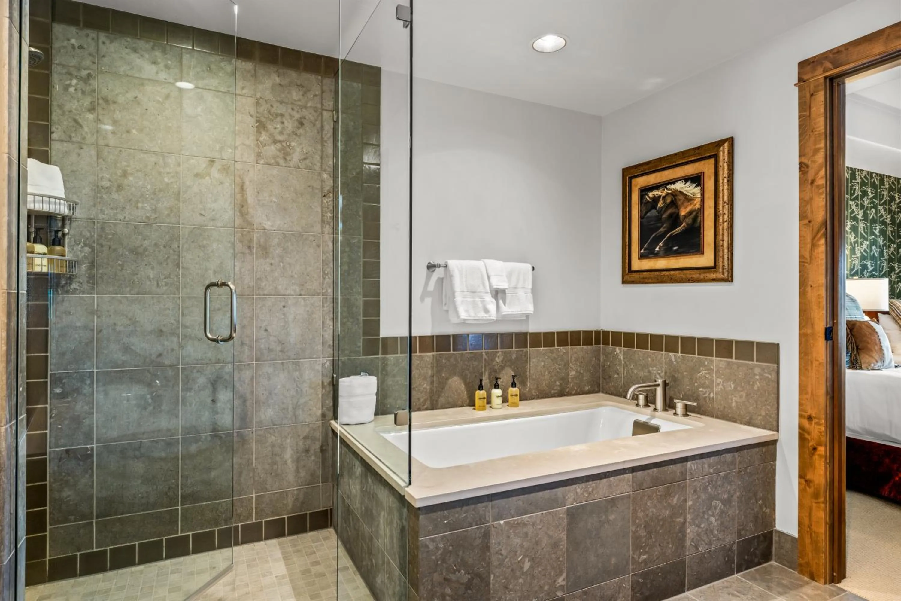 Edgemont 2305 - Luxury Ski-in Ski-out Condo