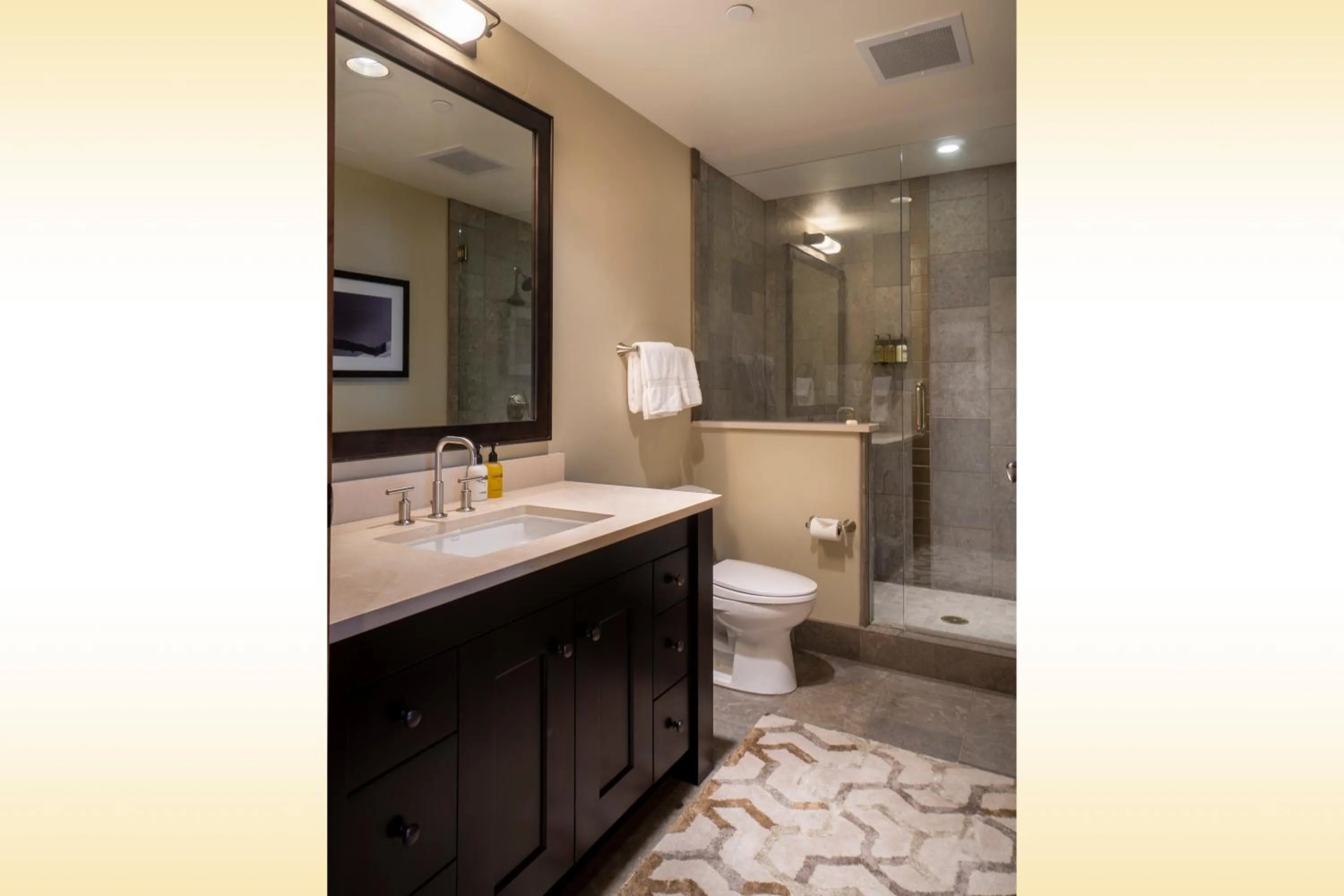 Edgemont 2704 - Luxury Ski-in Ski-out Condo