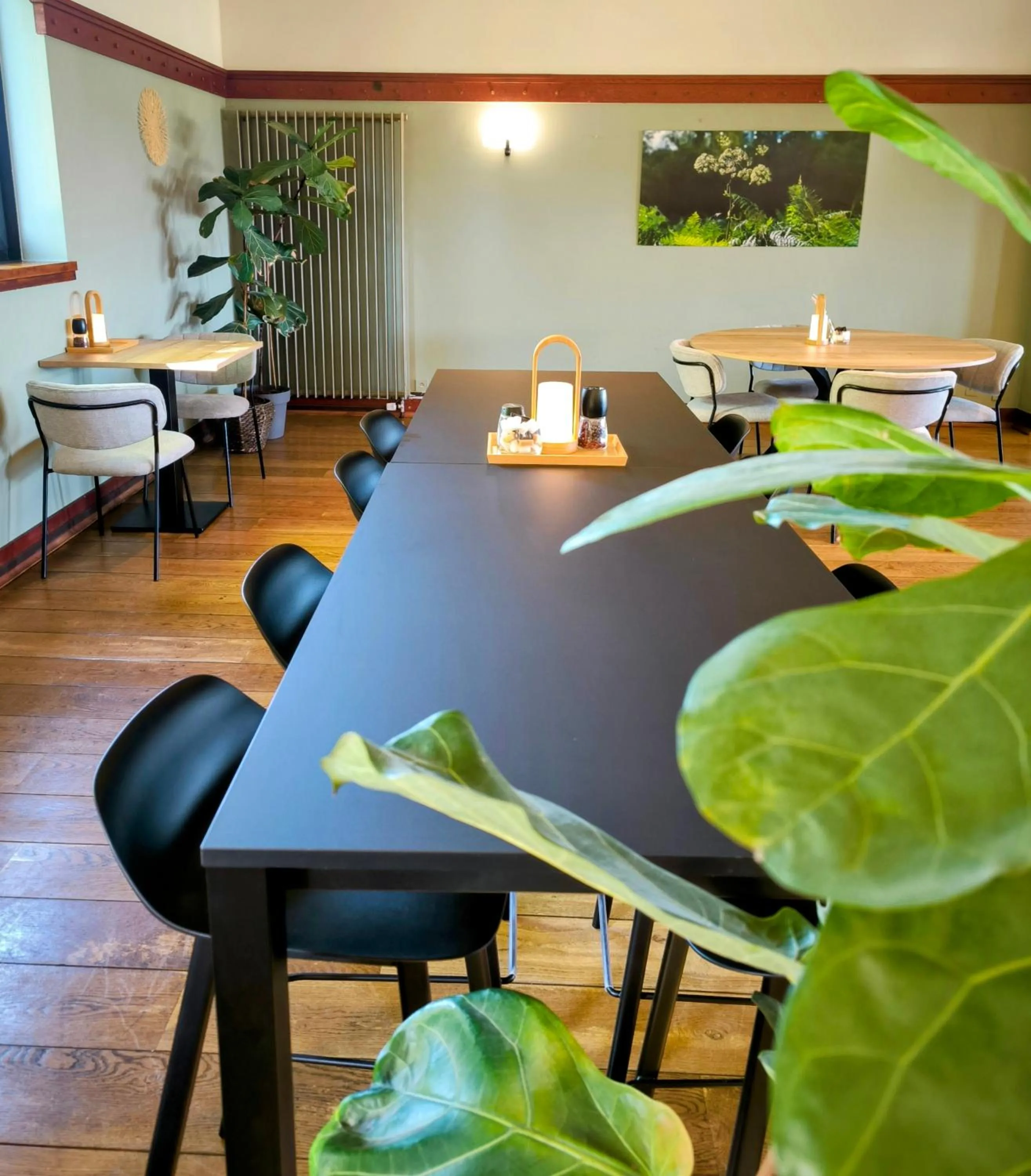 Breakfast in Hôtel L'Amandier