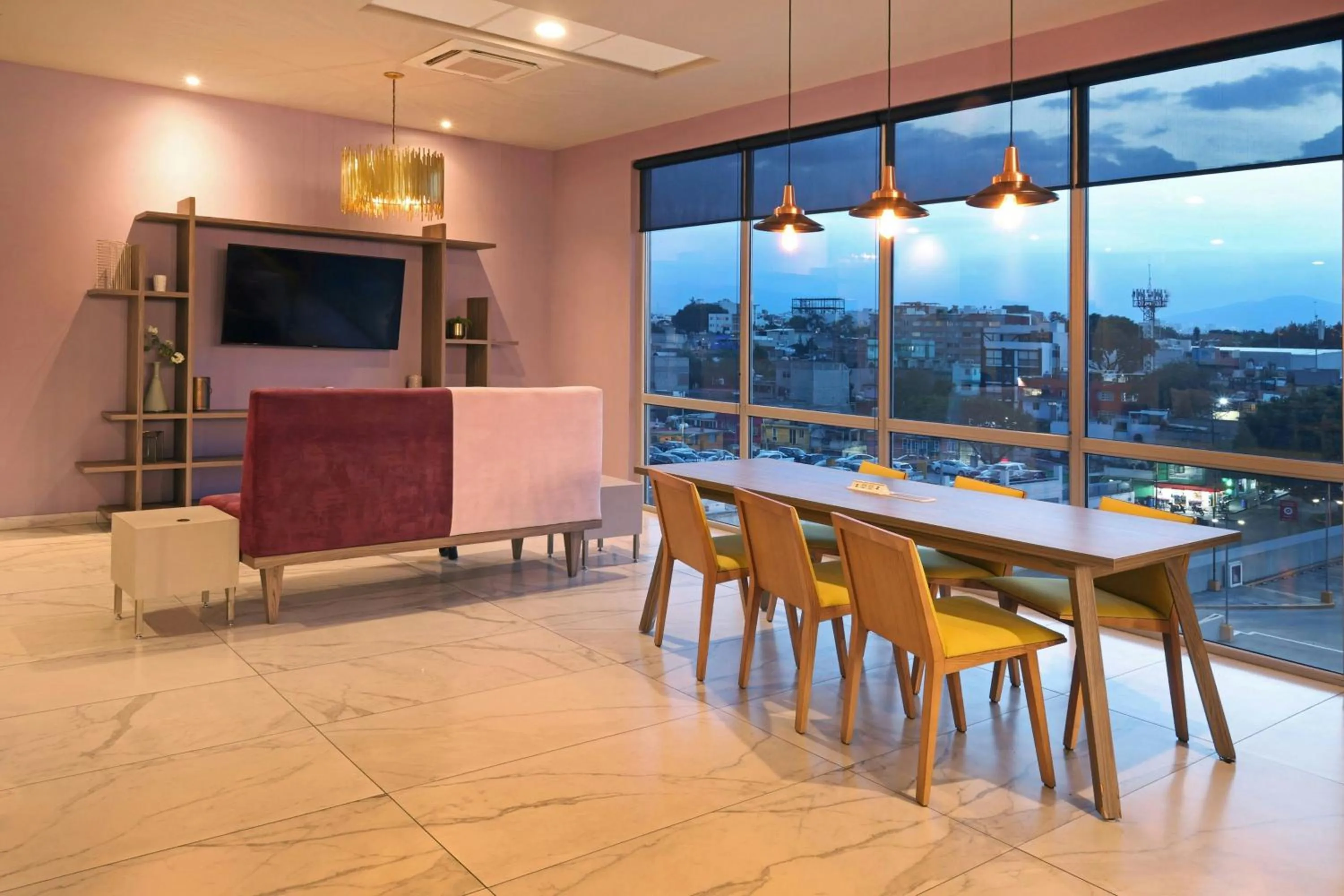 Lobby or reception in City Express Plus by Marriott Ciudad de México Mundo E