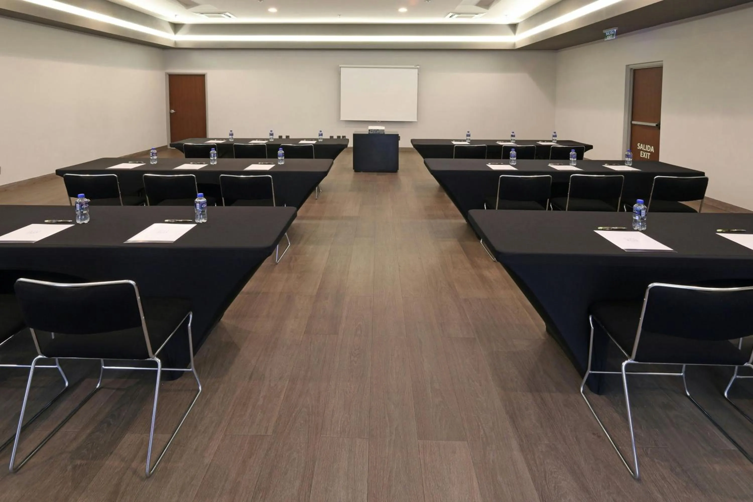 Meeting/conference room in City Express Plus by Marriott Ciudad de México Mundo E