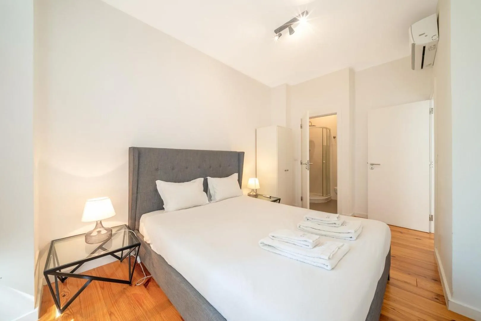 GuestReady - Stylish apt w/ balcony in Graca